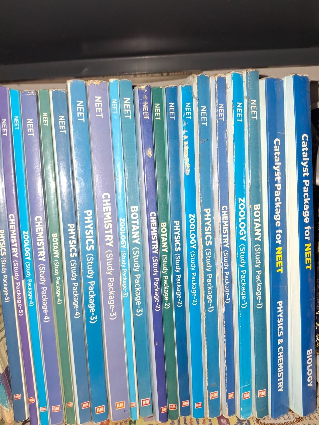 Aakash NEET Complete Study Material &amp;Test Practice — Special Offer — Bookaao