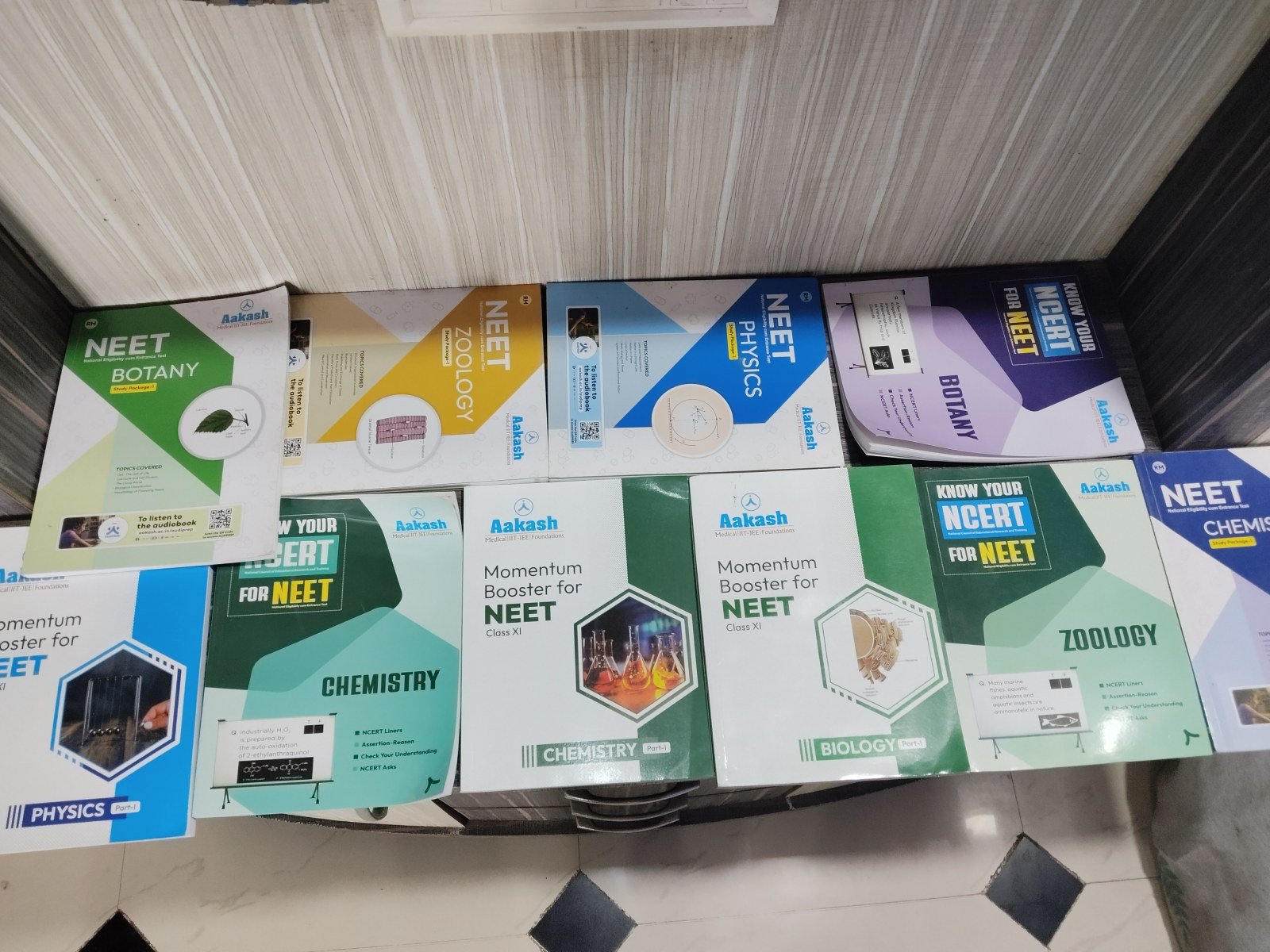 📚 Best NEET Modules – 2025 Edition (akash). - Second Hand - Bookaao