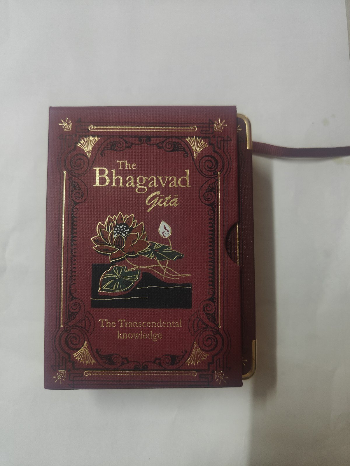 Buy Second Hand Bhagavad Gītā in Ahmedabad - Bookaao