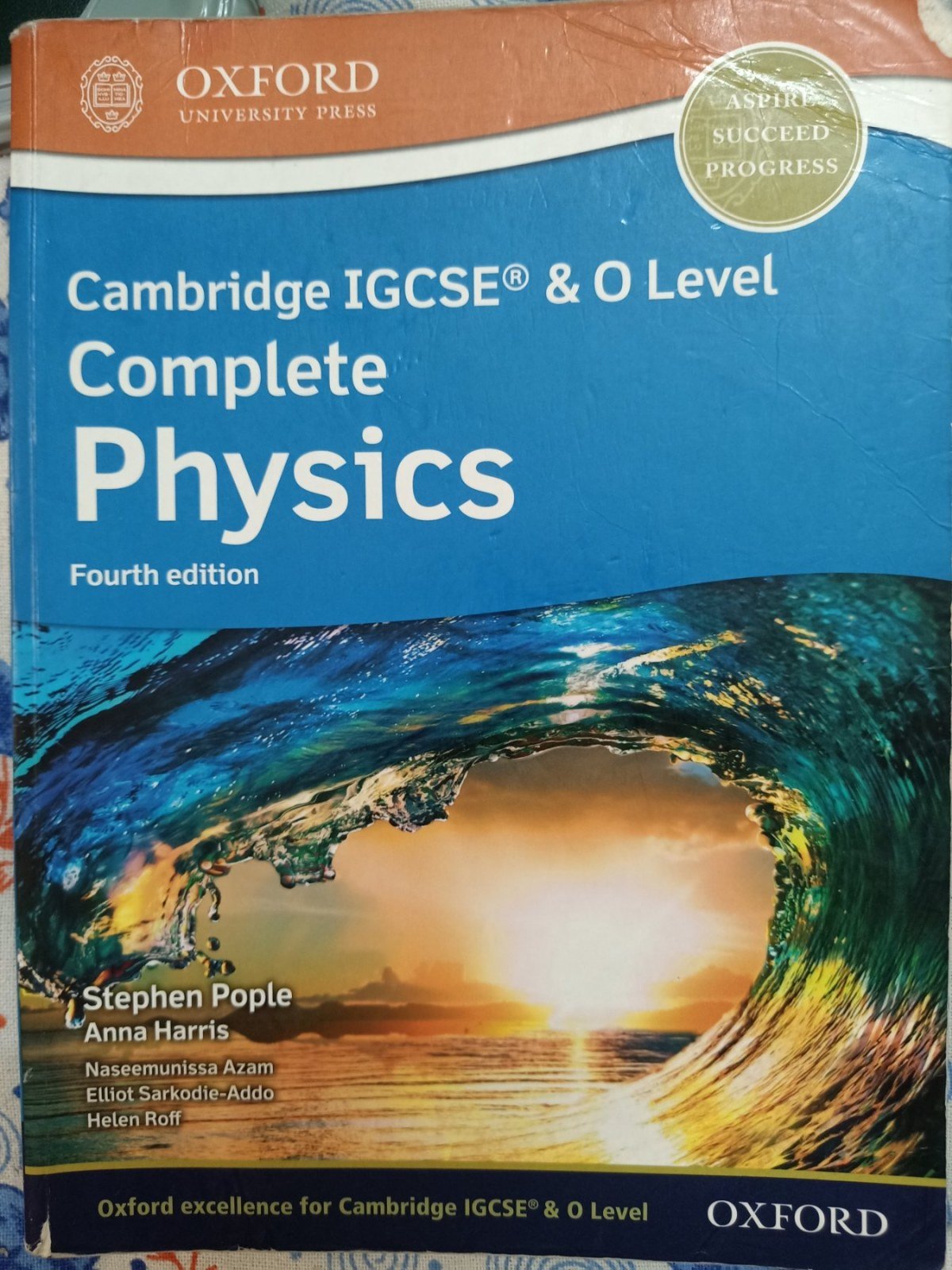 Cambridge IGCSE and O level Complete Physics - Second Hand - Bookaao
