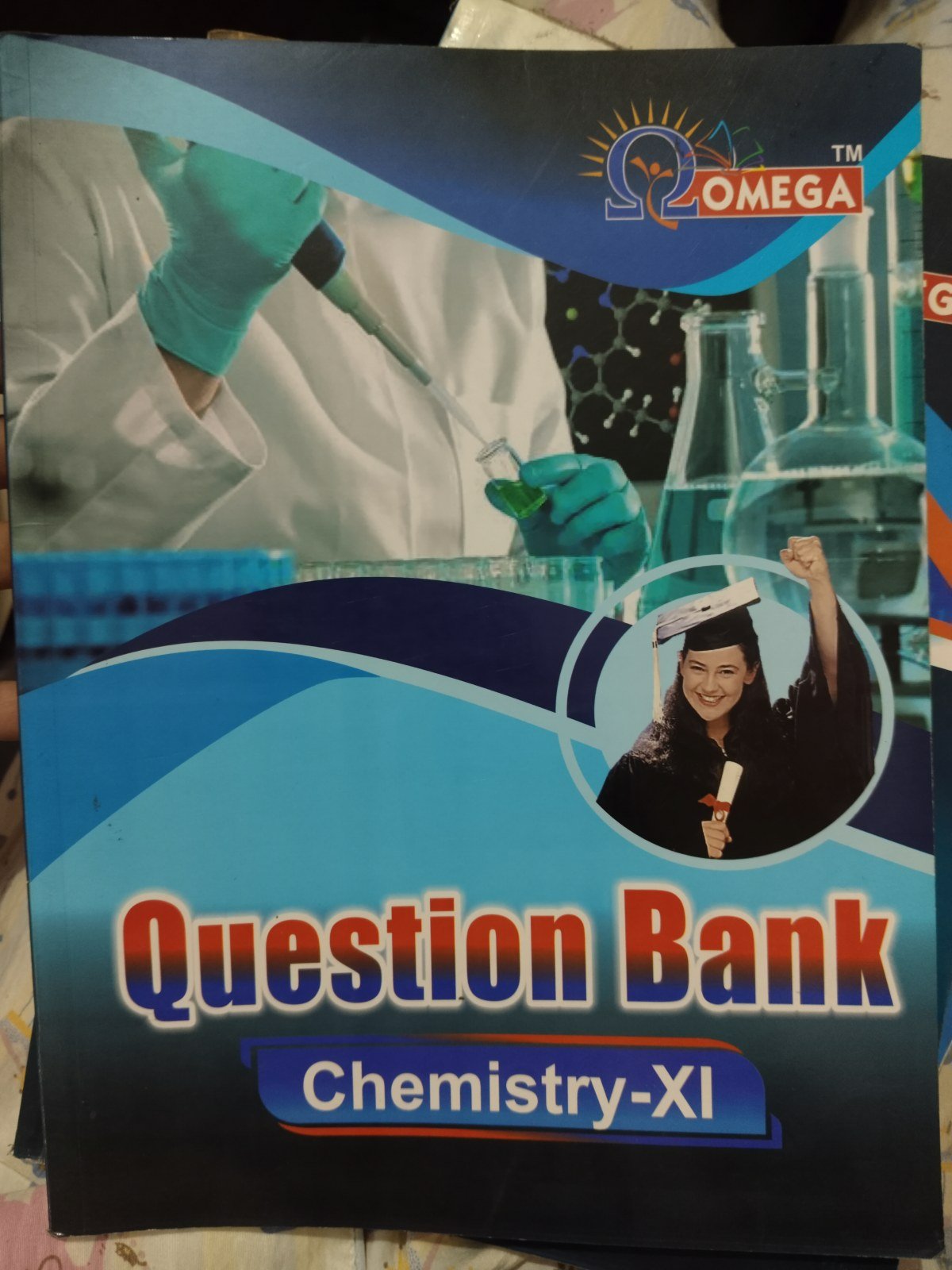 CBSE Chemistry ,physics , English question bank 11 - Second Hand - Bookaao