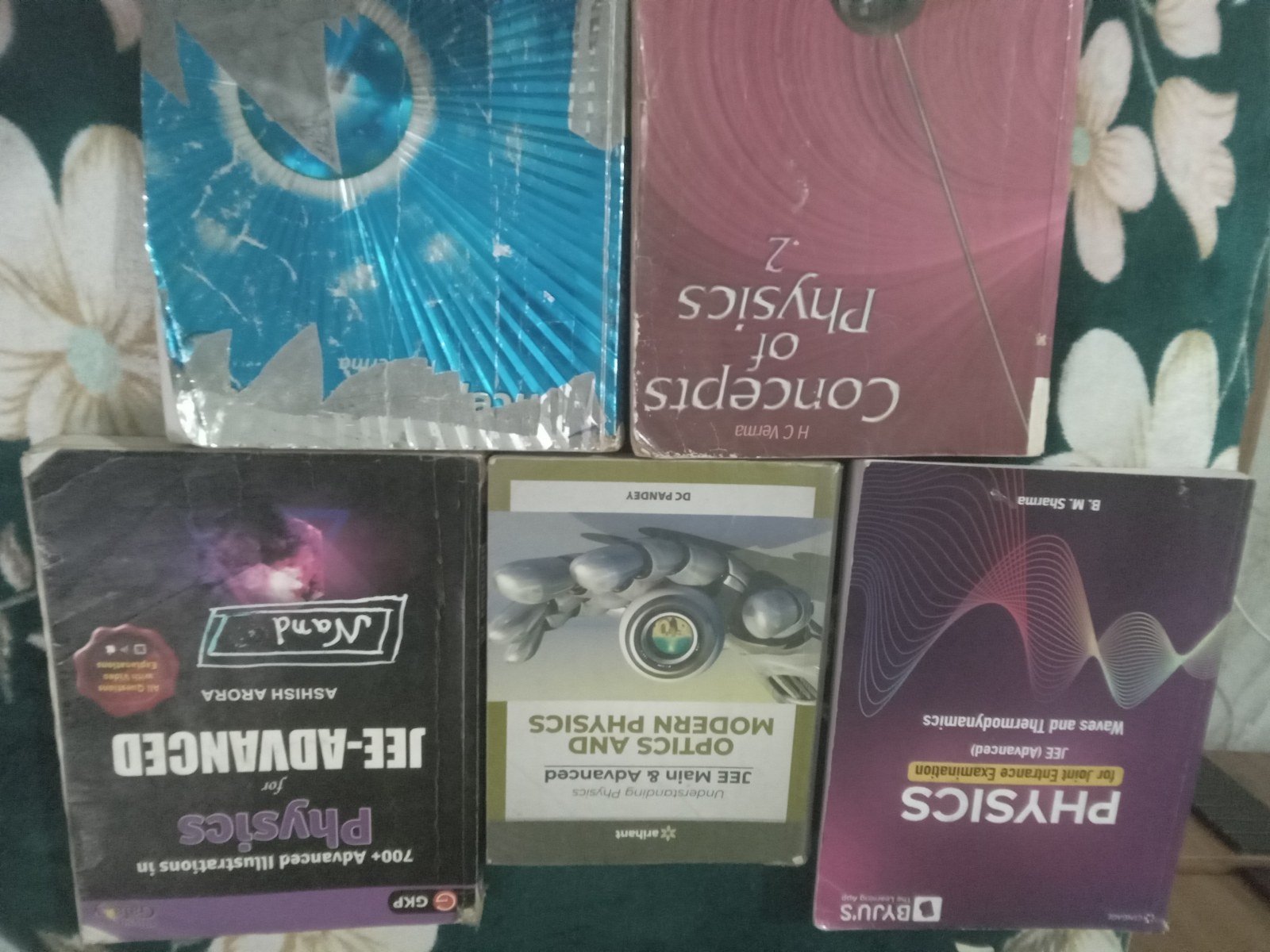 Cengage class 12th and 11th physics - Second Hand - Bookaao