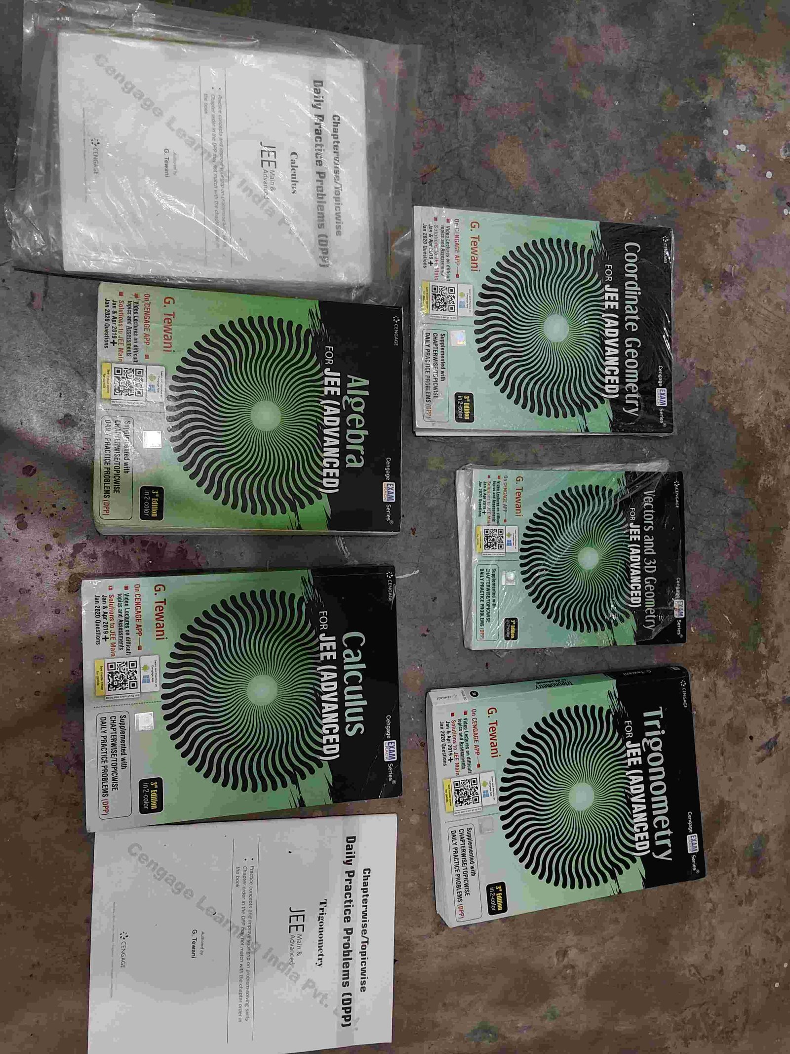 Cengage mathematics combo for JEEadvanced set of 5 - Second Hand - Bookaao