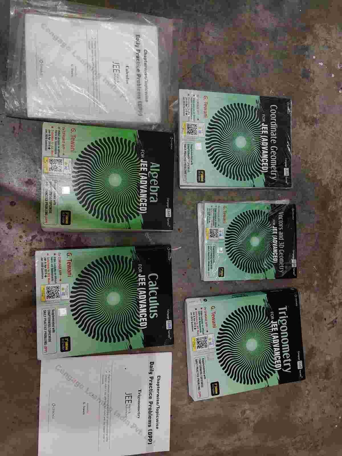 Cengage Mathematics combo of 5 for JEE Advanced. . - Second Hand - Bookaao