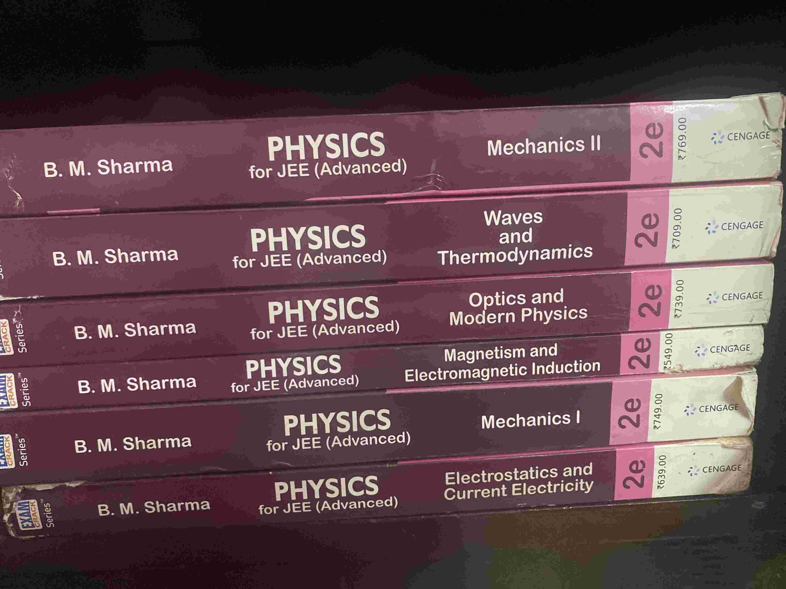 Cengage physics for jee advanced - Second Hand - Bookaao