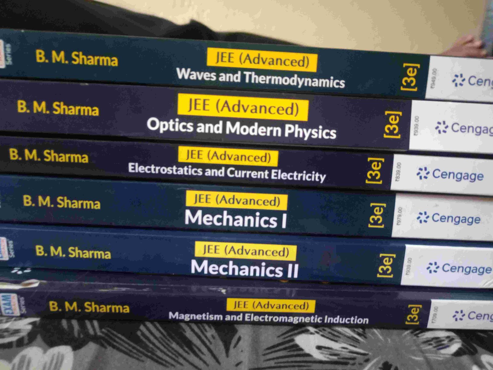 Cengage physics (full set) - Second Hand - Bookaao