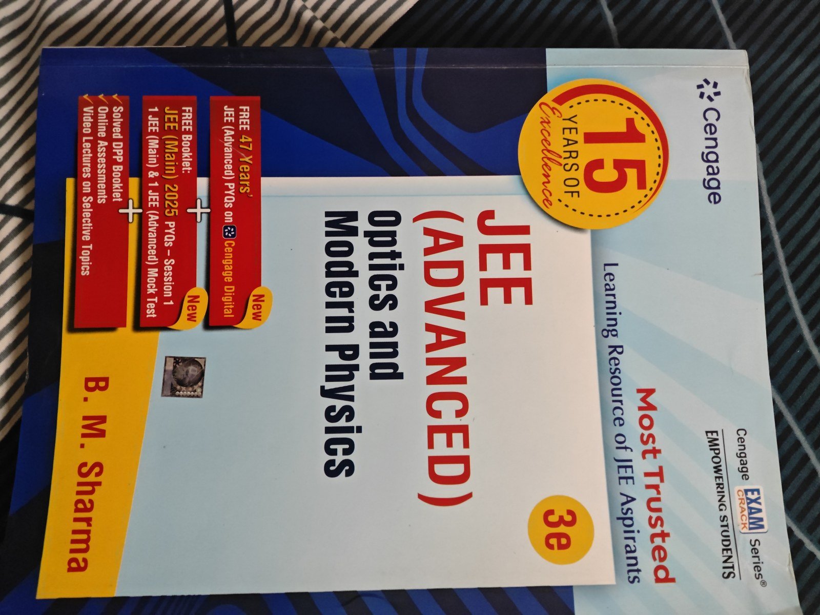 cengage ray optics and modern physics - Second Hand - Bookaao