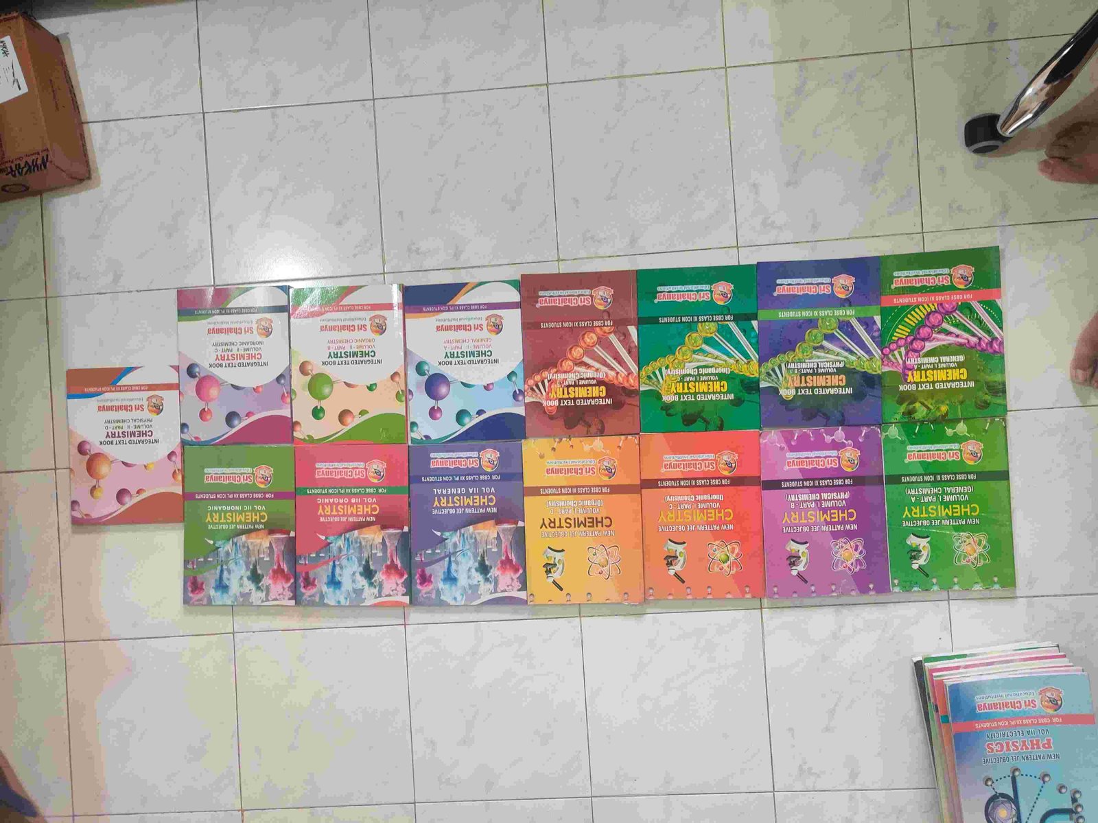 Chemistry JEE integrated and objective material - Second Hand - Bookaao