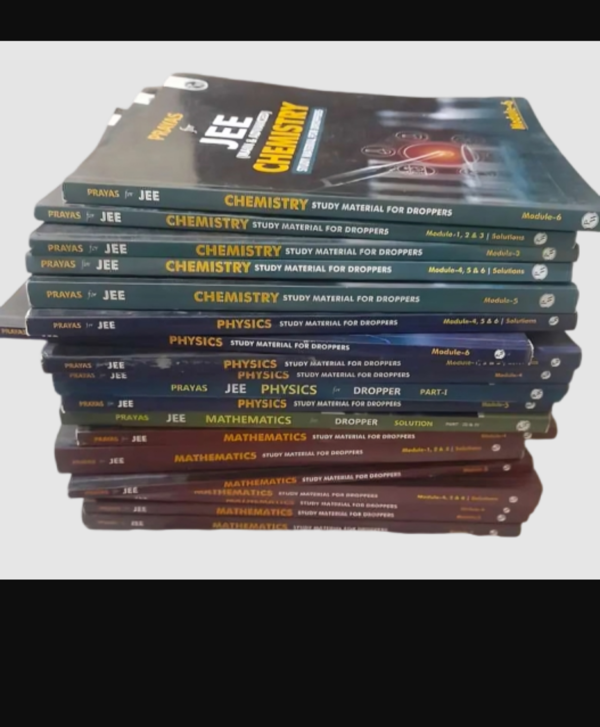 Class 11 module are available arjuna new in qualit - Second Hand - Bookaao