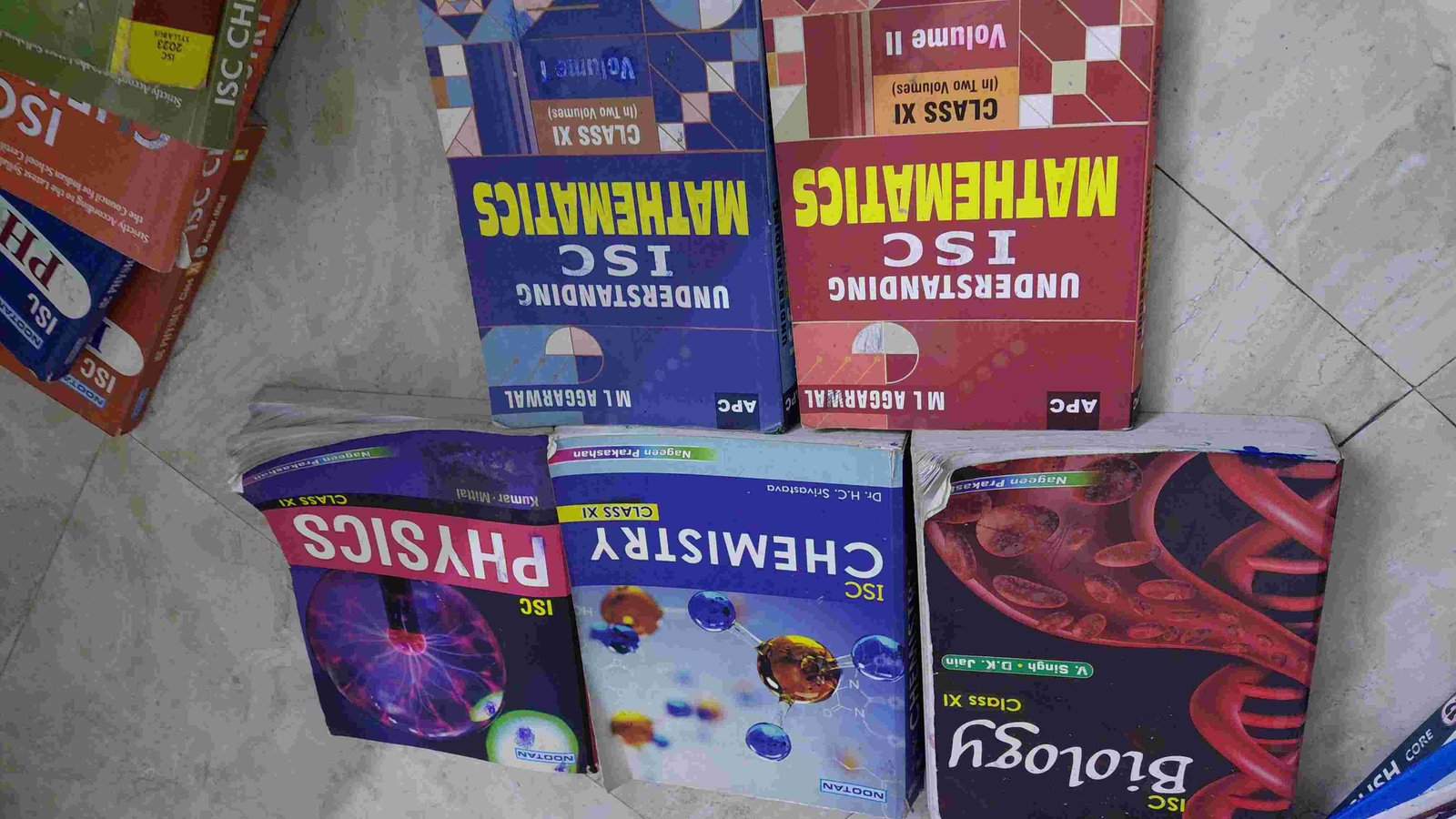 CLASS 11 PCMB BOOKS NOOTAN +ML AGARWAL - Second Hand - Bookaao
