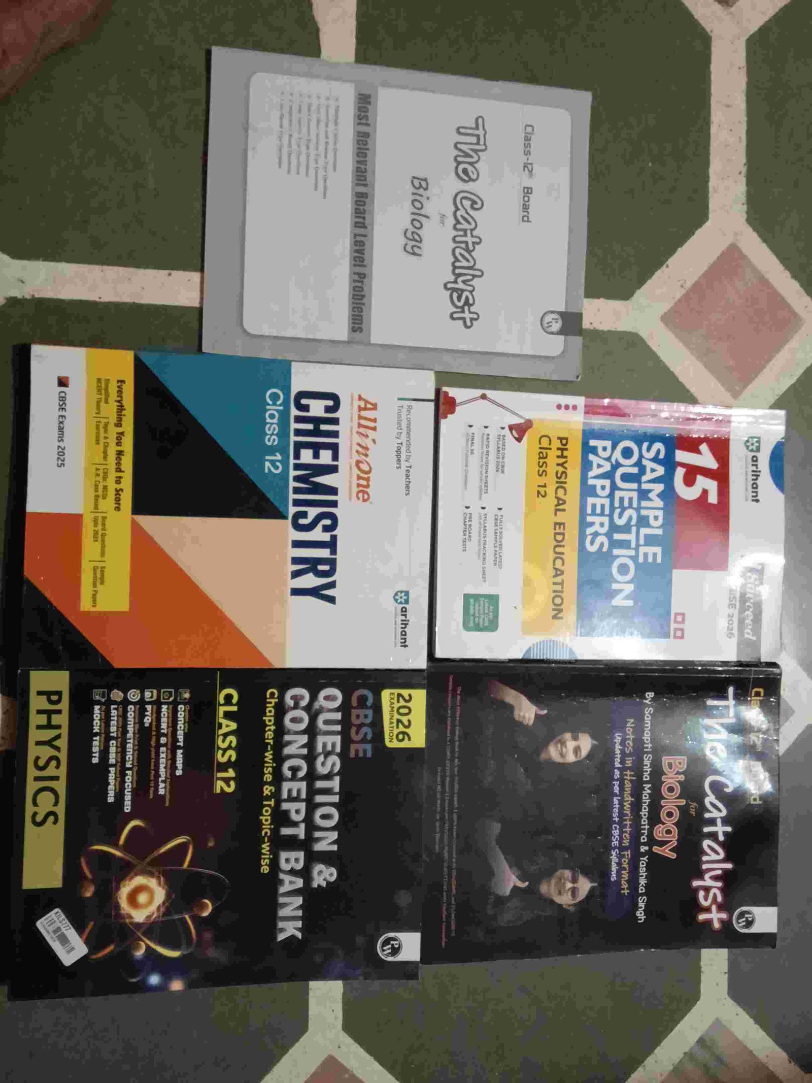 Class 12 cbse (pcb) material - Second Hand - Bookaao