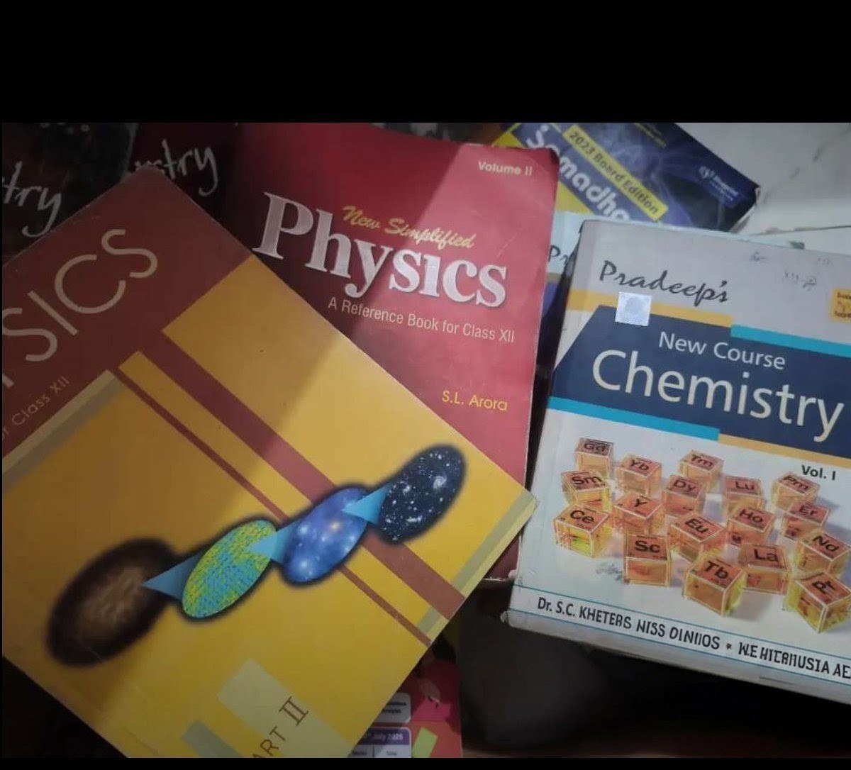 Class 12 PHYSICS CHEMISTRY BOOKS - Second Hand - Bookaao