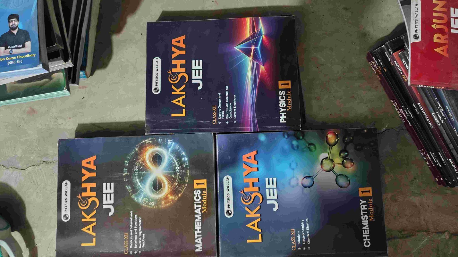 Class 12th JEE module PW (Almost new) - Second Hand - Bookaao