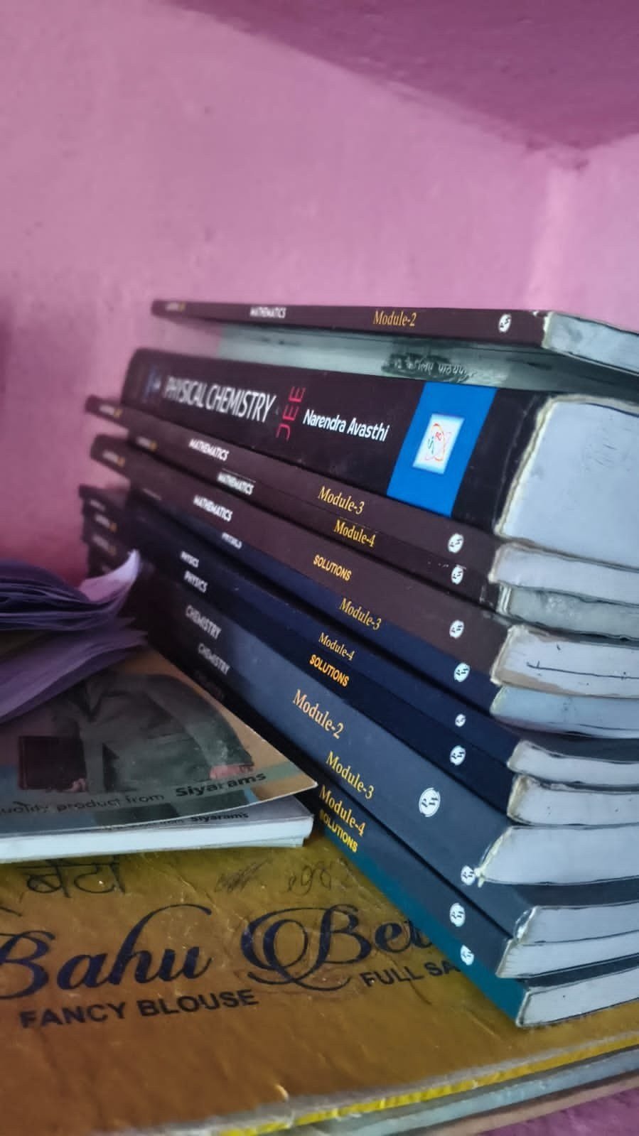 Class 12th lakshya jee module  physics chemistry - New Book - Bookaao