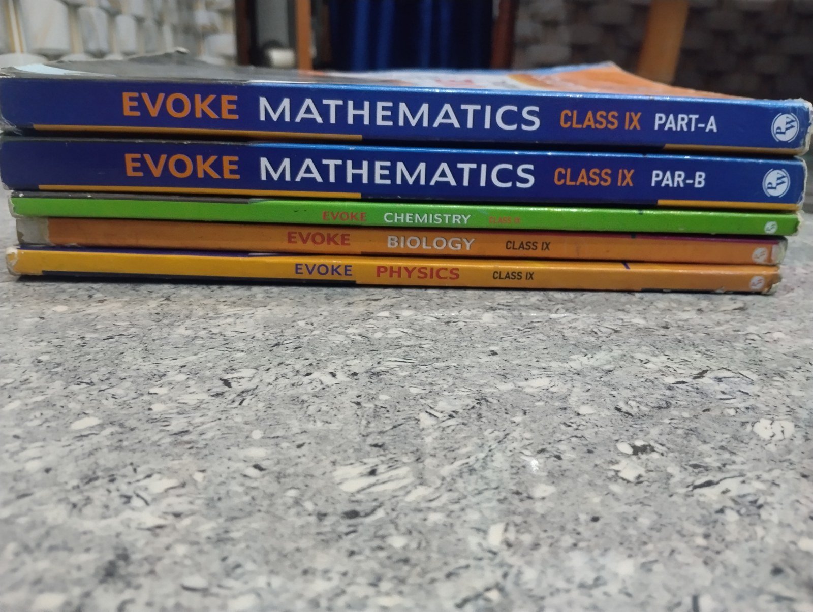 Class 9th cbse pw books - Second Hand - Bookaao