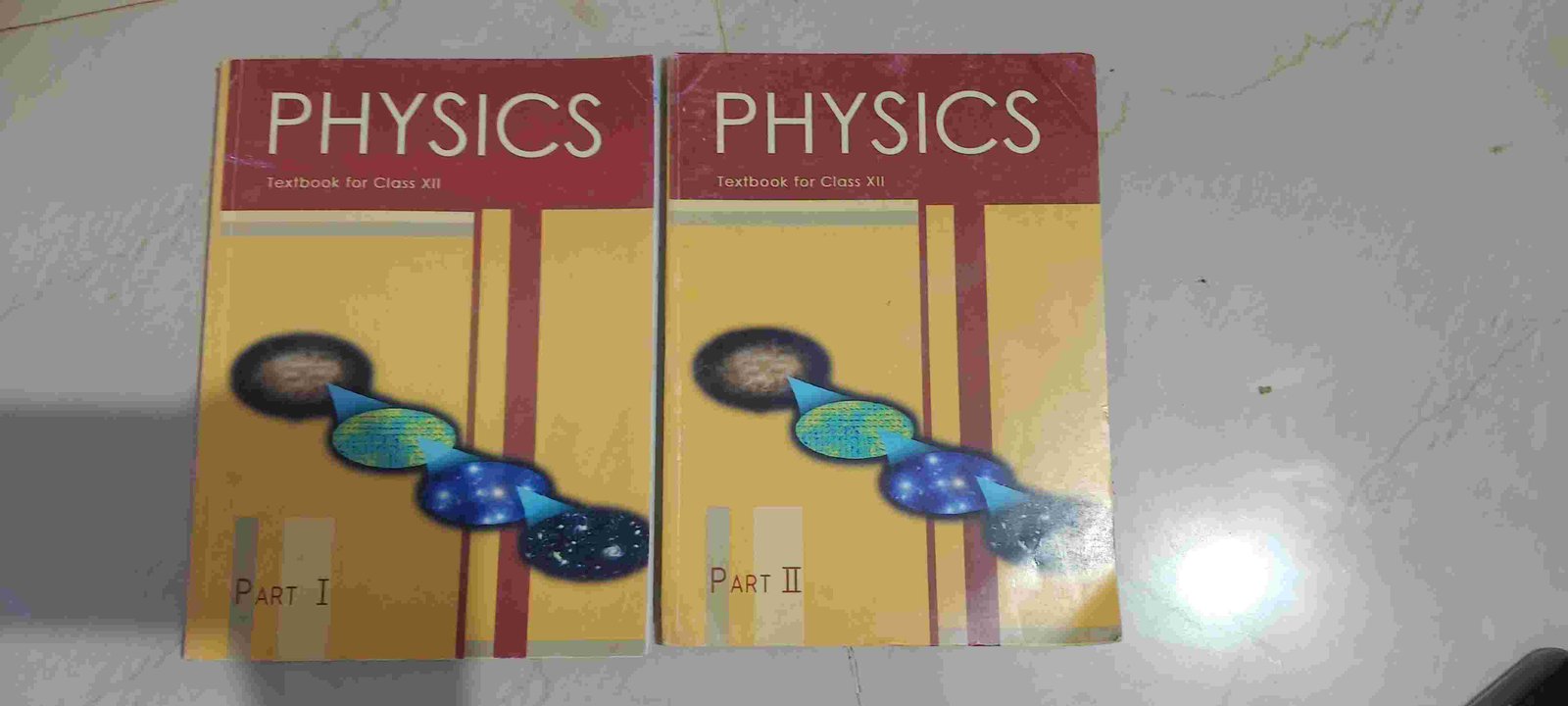Class Xi and Xii NCERT Physics - Second Hand - Bookaao