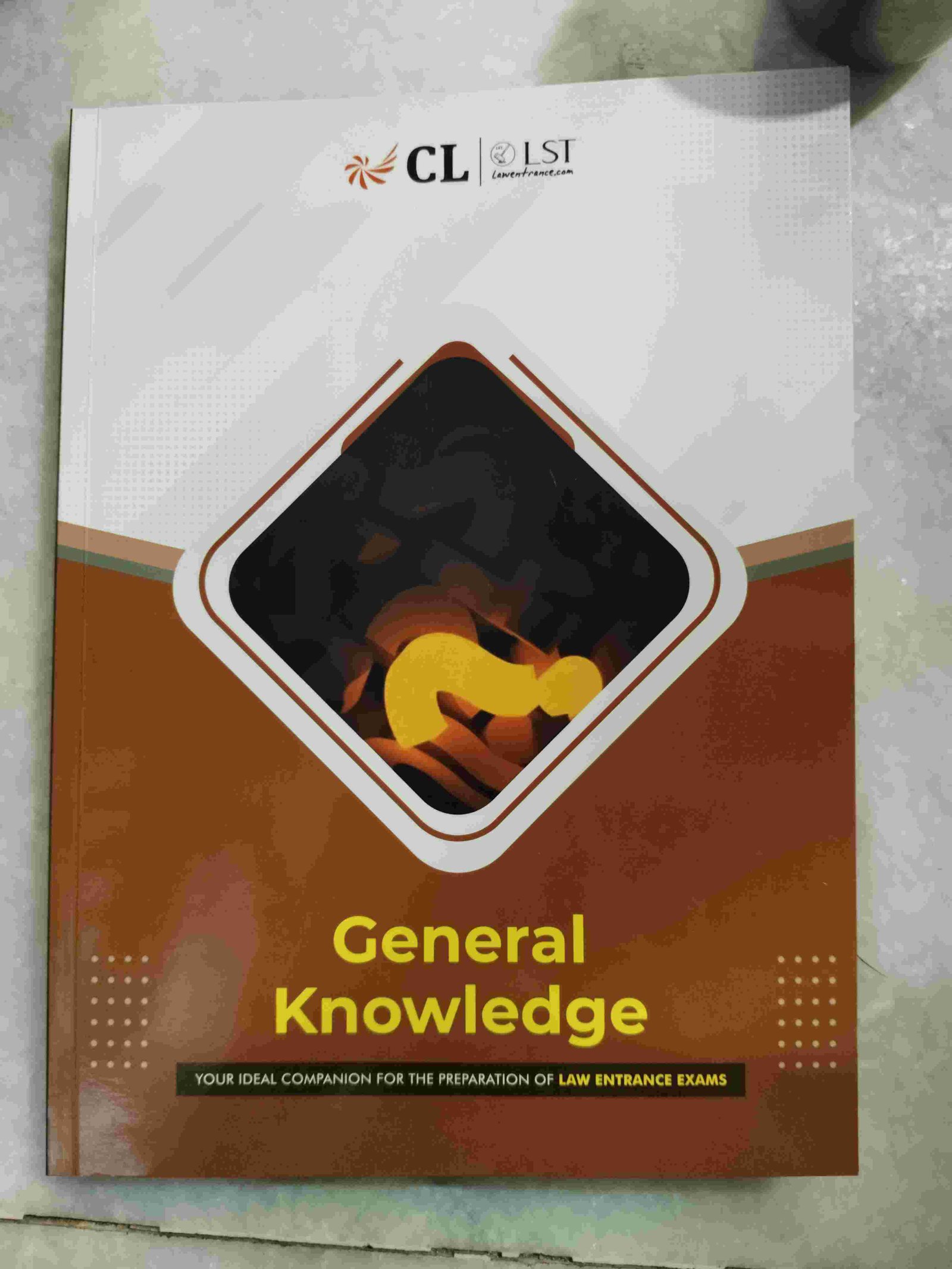 CLAT GENERAL KNOWLEDGE BOOK - Second Hand - Bookaao