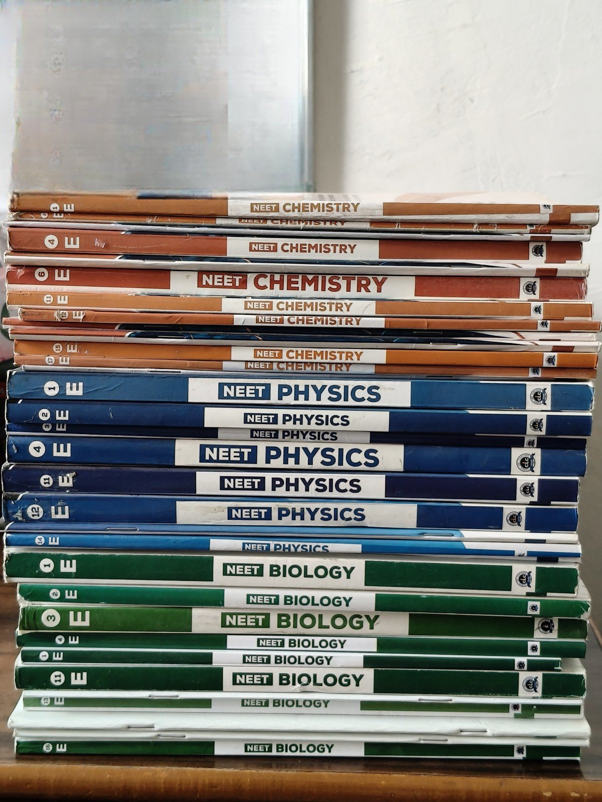 CLC NEET modules (pack of 31 books) - Second Hand - Bookaao