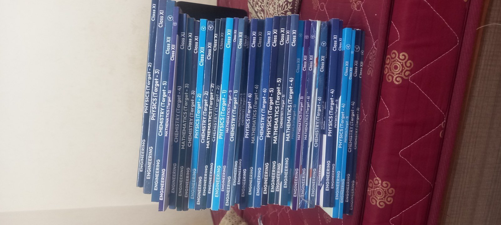 Complete Aakash JEE (Main+Adv) Set [Class 11 & 12] - Second Hand - Bookaao