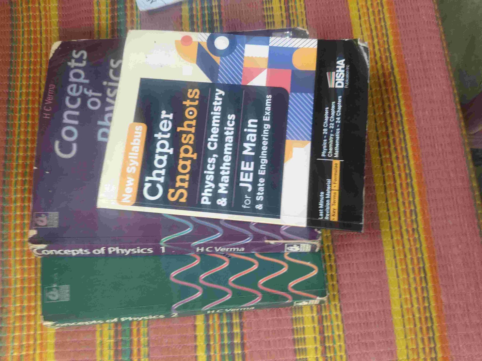 Concepts of Physics Volume 1 by HC Verma - Second Hand - Bookaao