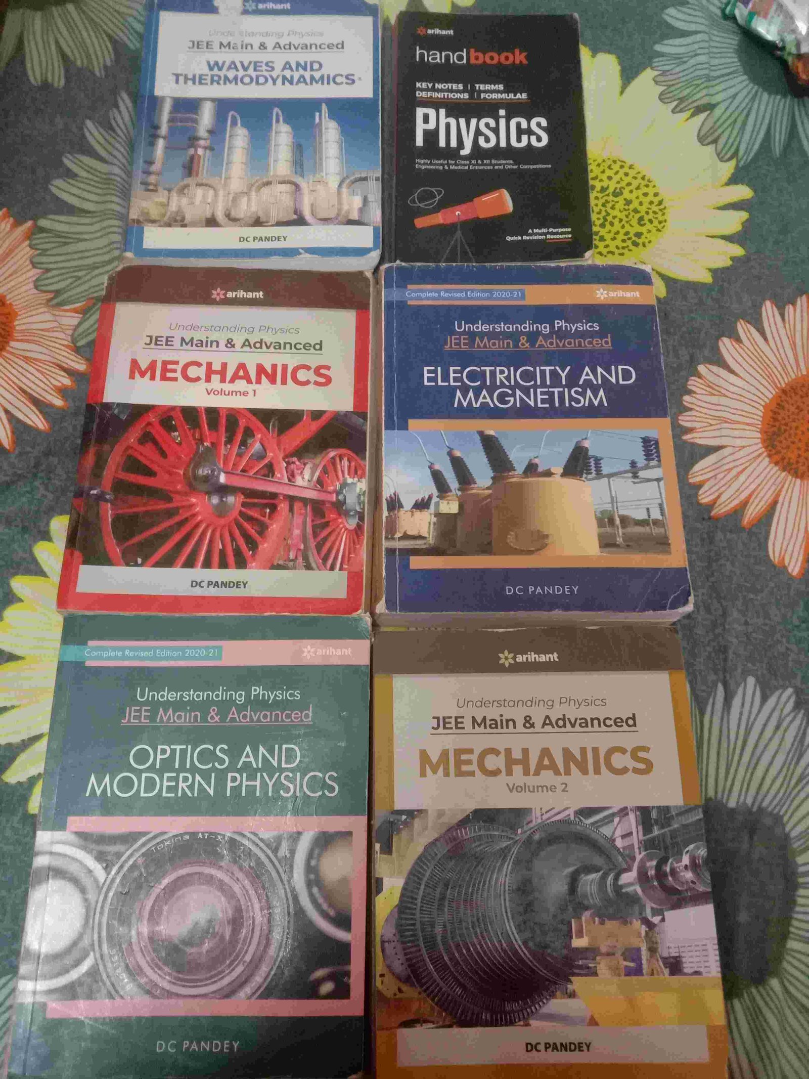 Buy Second Hand DC Pandey set of 5, Supernova, and Phy handbook in Ulhasnagar - Bookaao