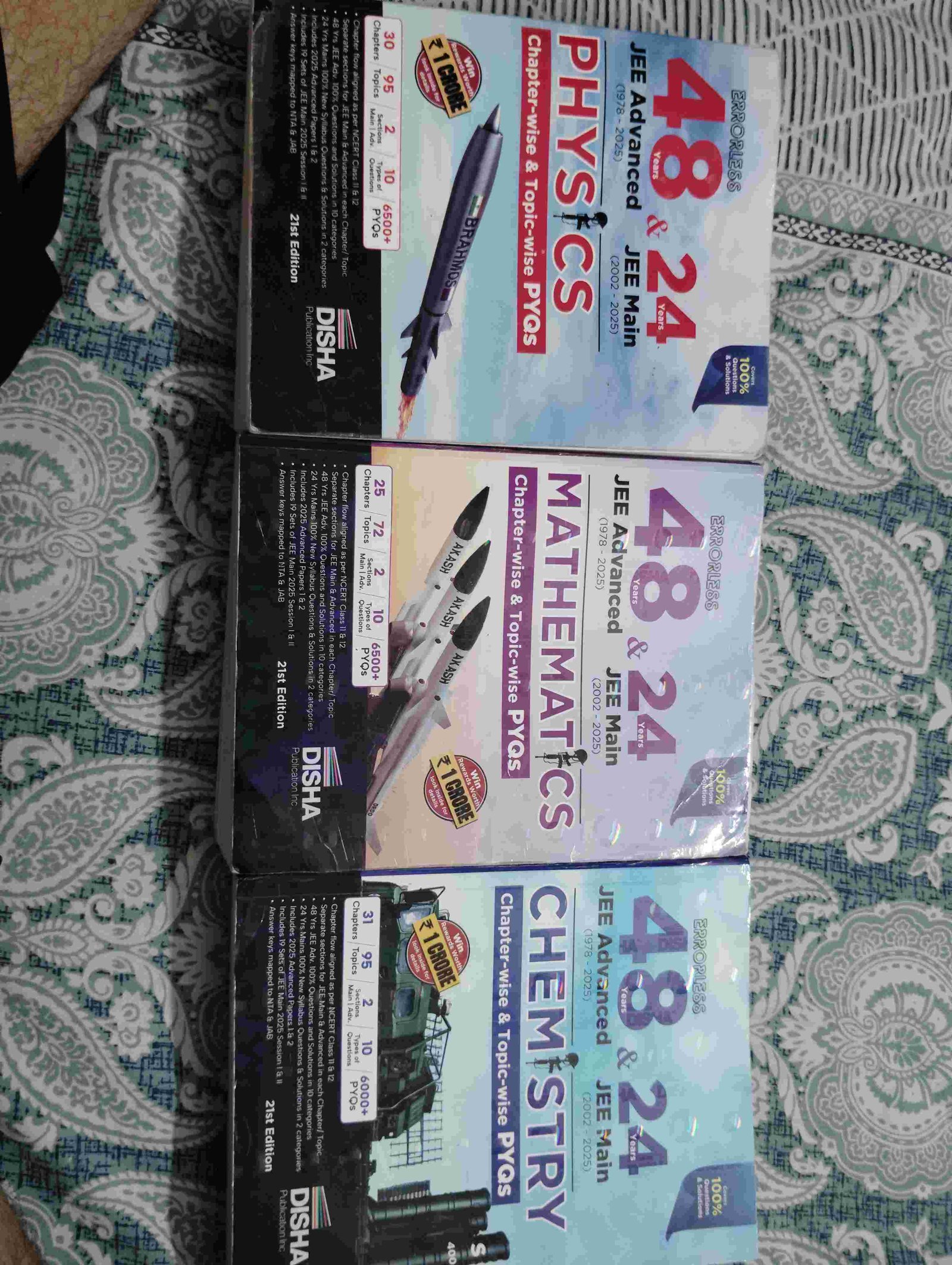 Disha errorless pyq set of three(pcm) - Second Hand - Bookaao