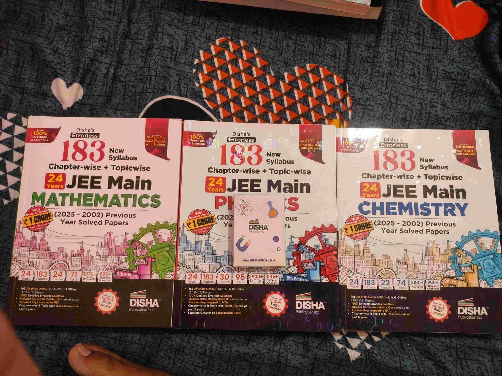 Disha JEE MAIN PCM PYQS(2025-2002) + physics card - Second Hand - Bookaao