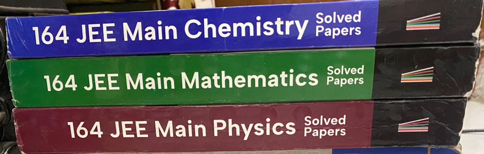 DISHA PYQ 164 JEE MAINS SOLVED PAPERS - Second Hand - Bookaao