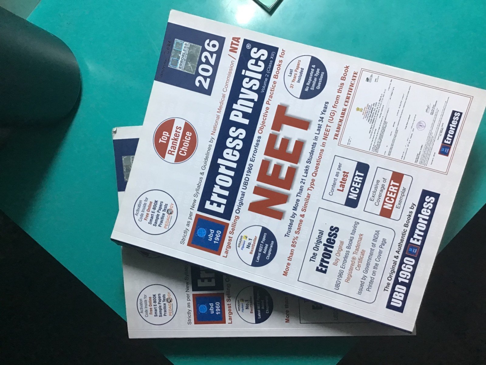 Errorless Physics for Neet as per NMC both voulume - Second Hand - Bookaao
