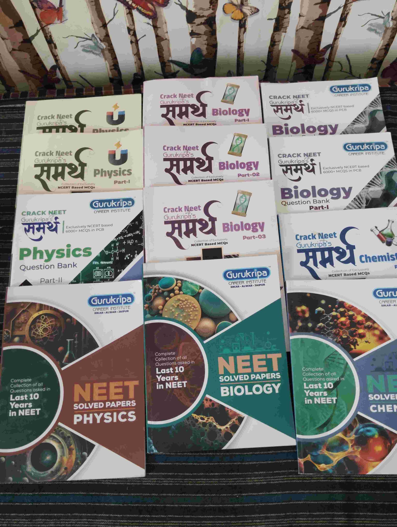 Gurukripa carries Institute, neet modules, - Second Hand - Bookaao