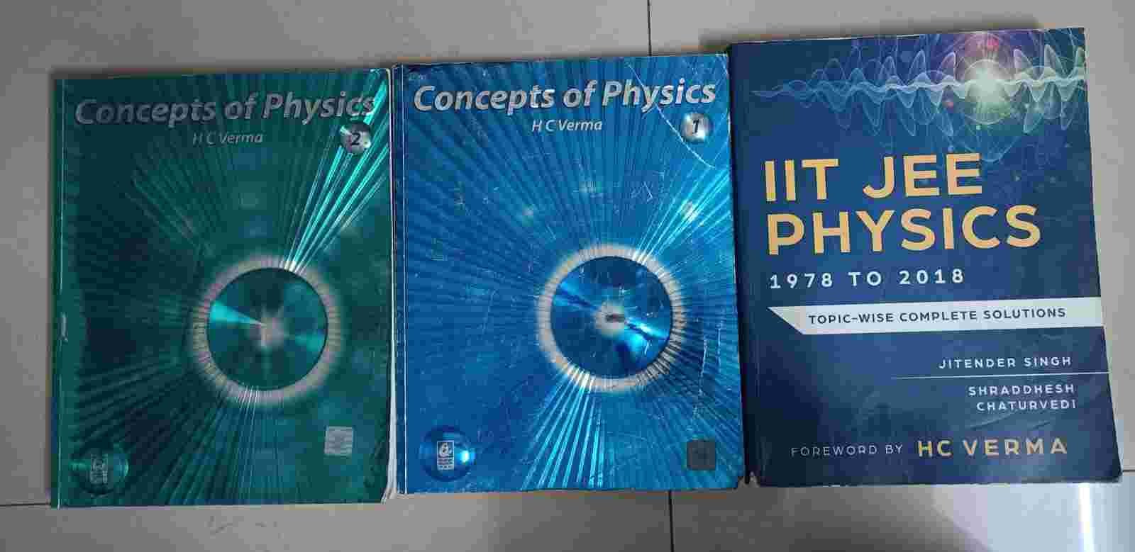 H.C. Verma Concepts of Physics Vol 1 & 2 + IIT JEE - Second Hand - Bookaao