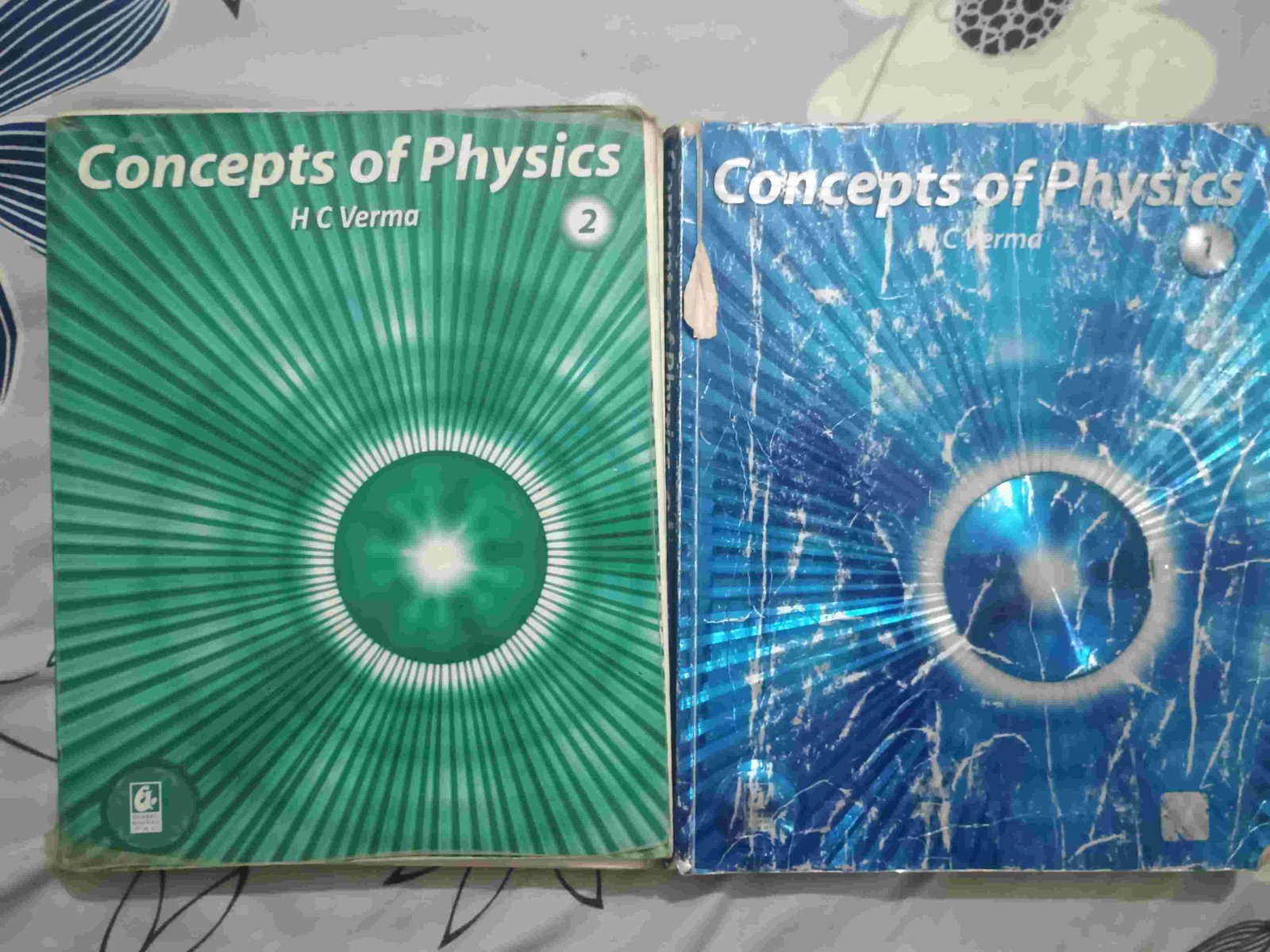 HC VERMA Both volume 1 and 2 for class 11 and 12 - Second Hand - Bookaao