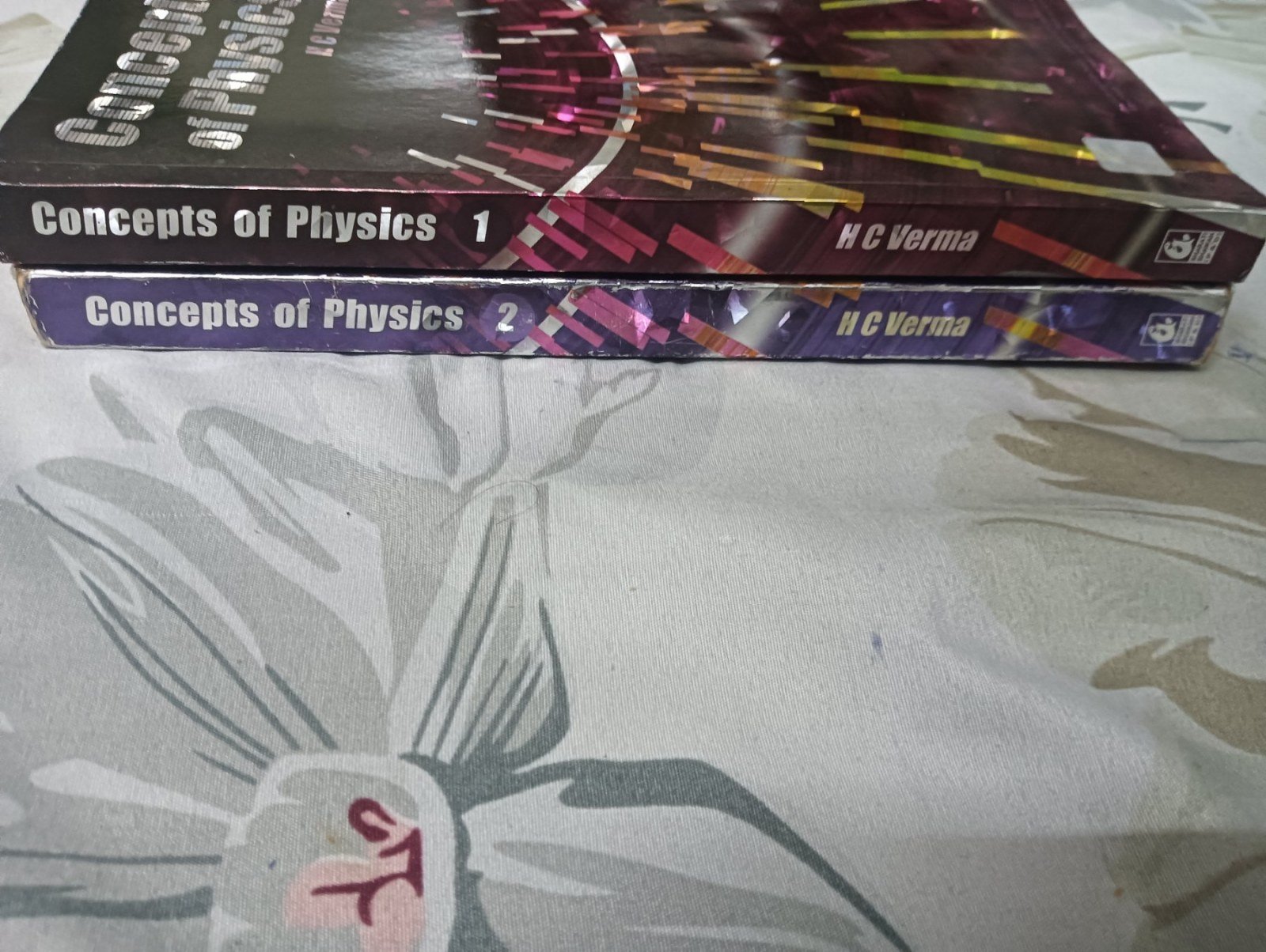 Hc verma - Second Hand - Bookaao