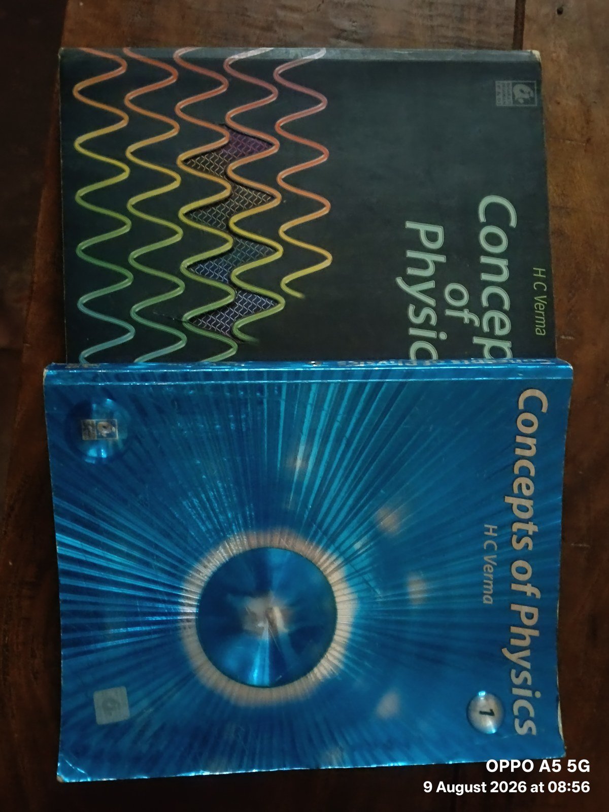 Hc verma part 1 and 2 - Second Hand - Bookaao