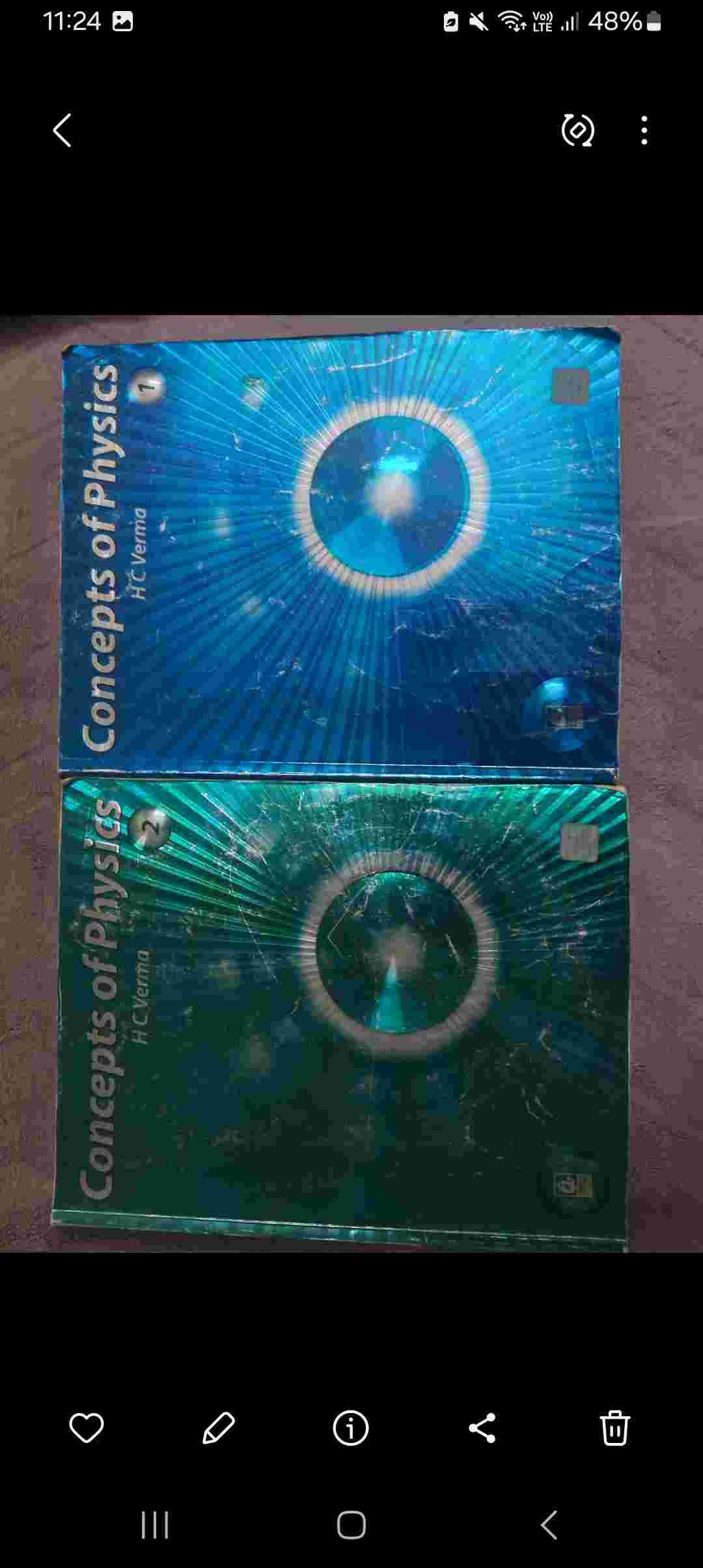 HC verma volume 1 and 2 - Second Hand - Bookaao