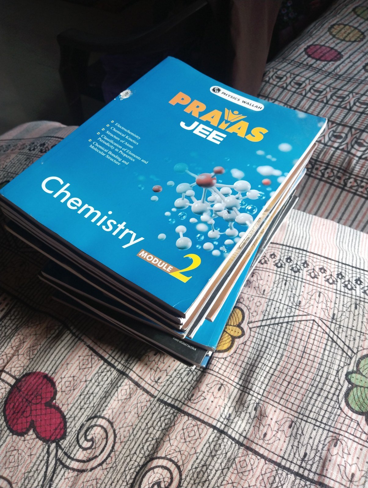 I have almost new pw prayas batch 2025 books. - Second Hand - Bookaao