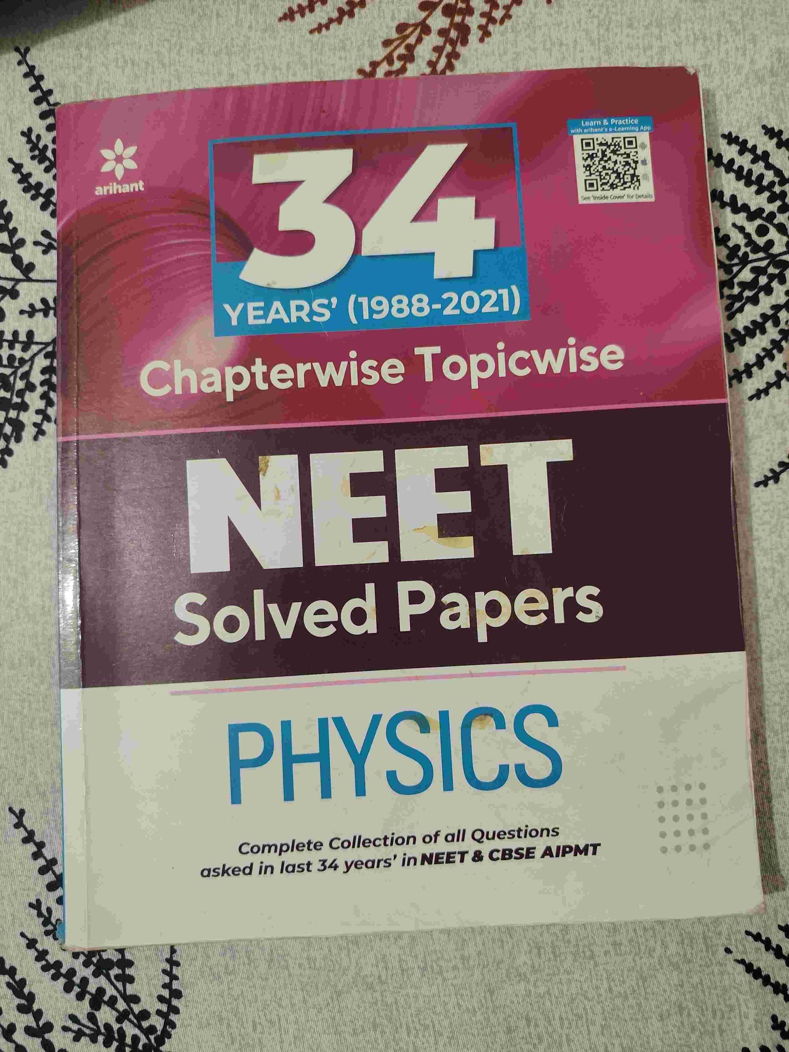 I have neet PYQ  of physics - 2nd Hand Book - Bookaao