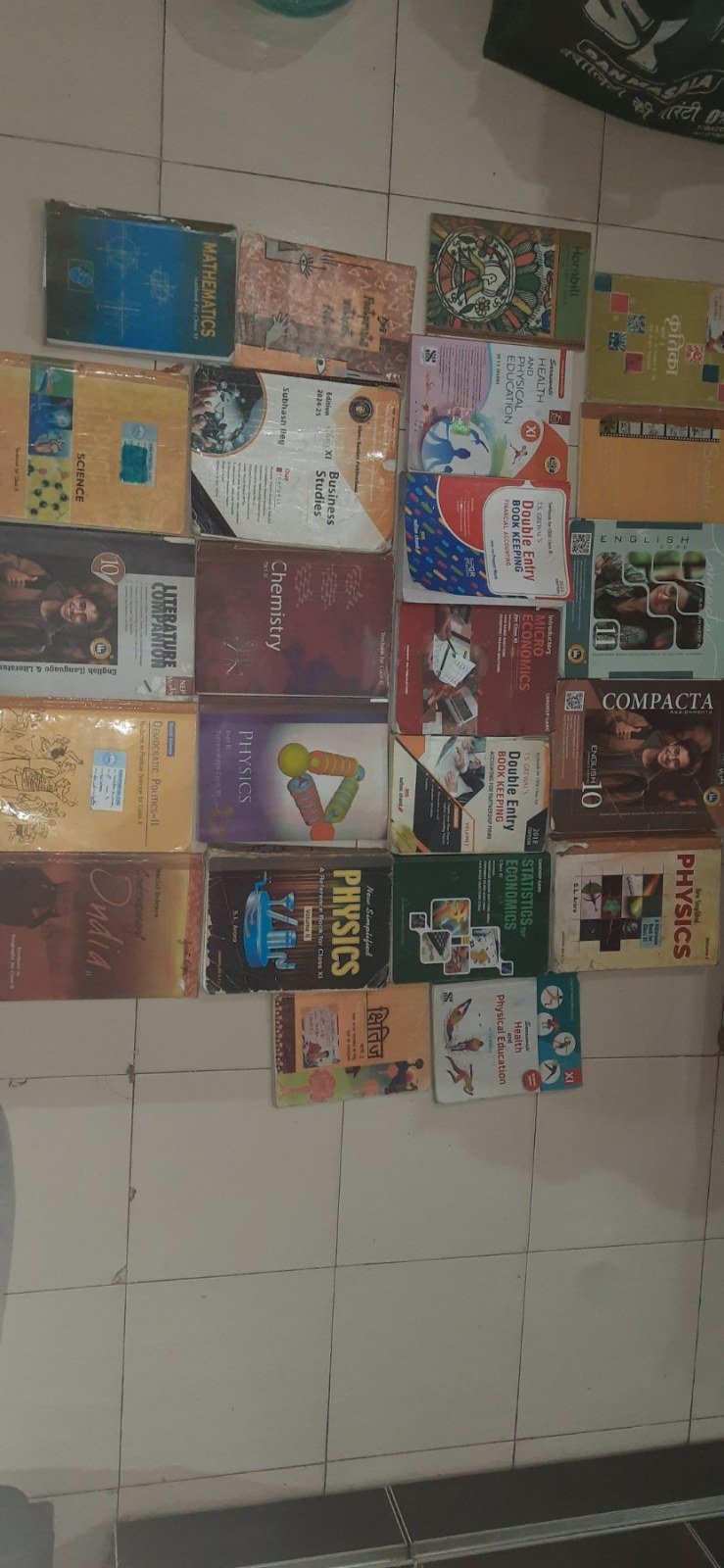 I want to sell my all books of 9th 10th 11th - Second Hand - Bookaao