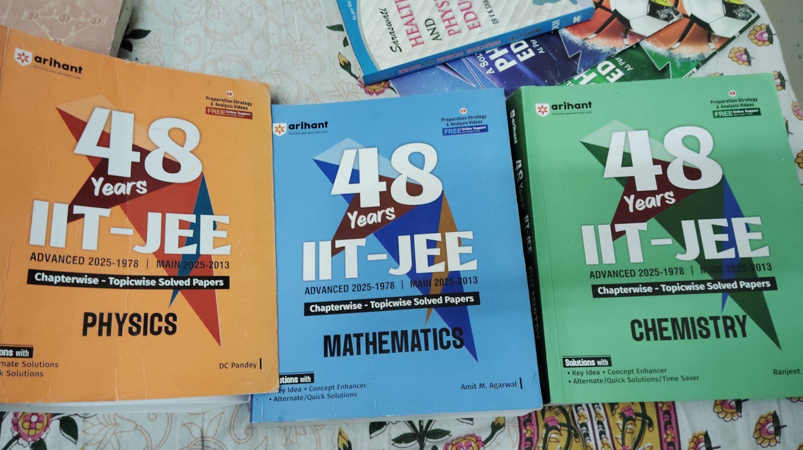 IIT JEE arihant 48 years pyqs - Second Hand - Bookaao