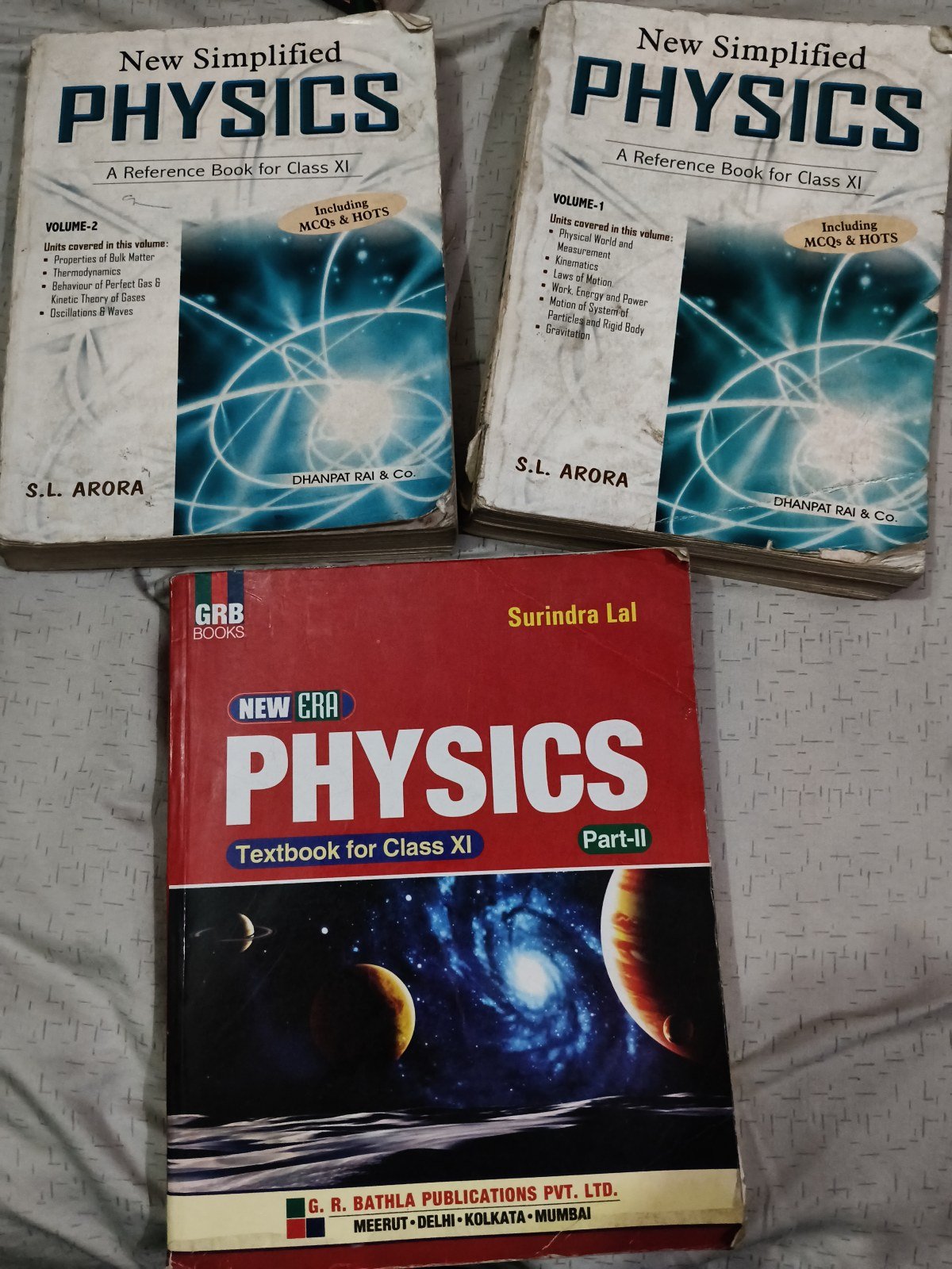 Iit jee reference + pyq books - Second Hand - Bookaao