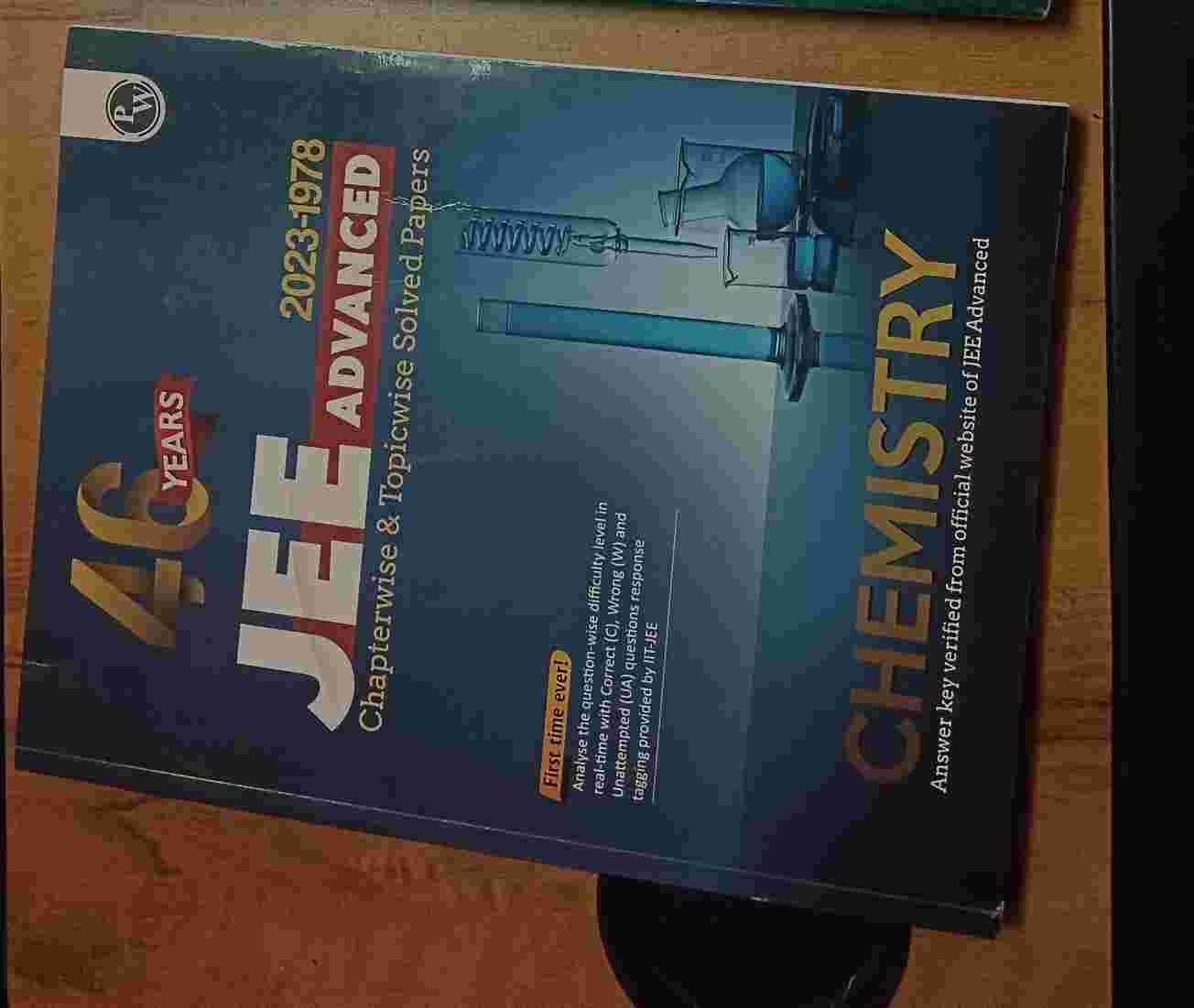 Buy Second Hand Jee advance chemistry pyq in New Delhi - Bookaao