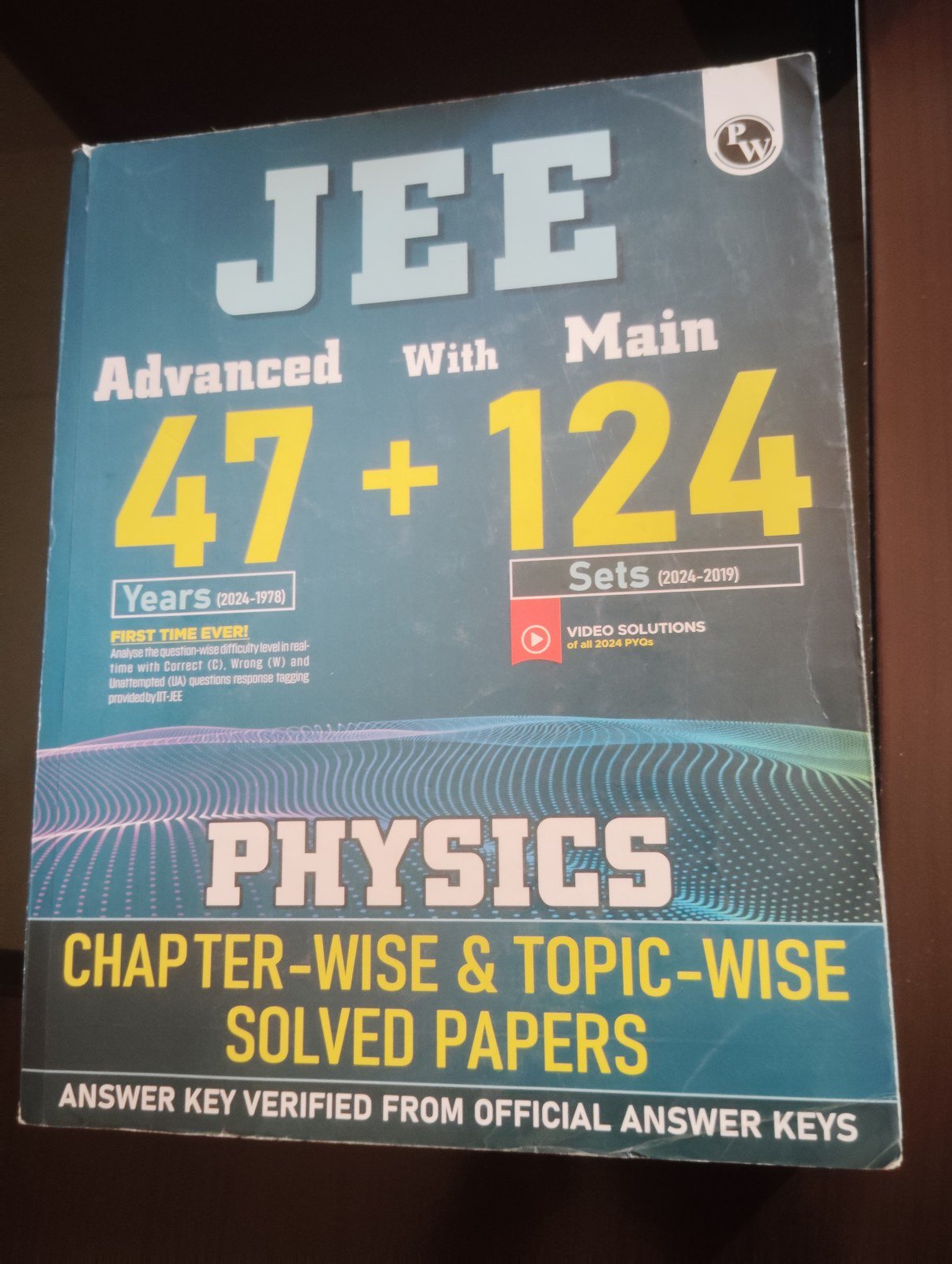 JEE Advanced + Main Physics PYQs - Second Hand - Bookaao