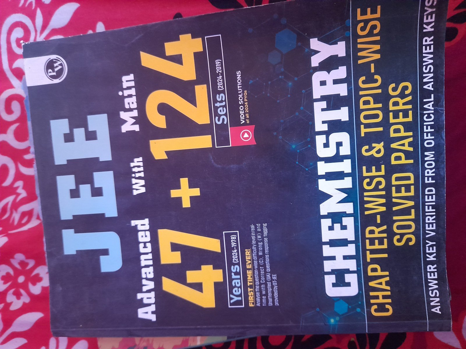 Jee chemistry Pyqs Book - Second Hand - Bookaao