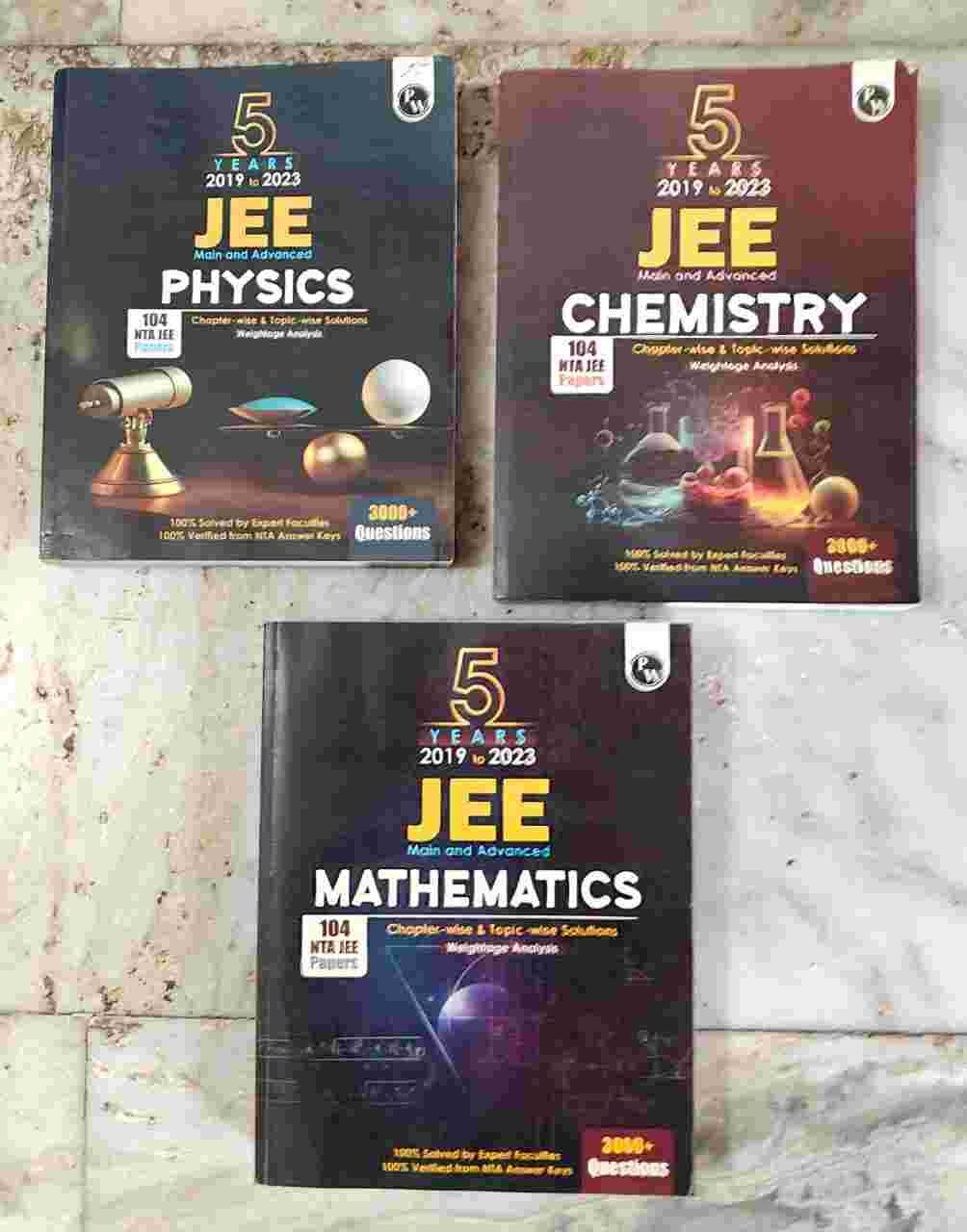 JEE MAIN 5 YEARS CHAPTERWISE  SOLVED PAPERS - Second Hand - Bookaao