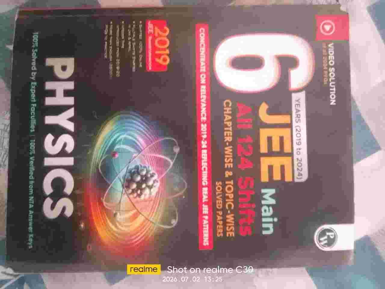 Buy Second Hand jee main 6 years pw pyq book in Arrah - Bookaao