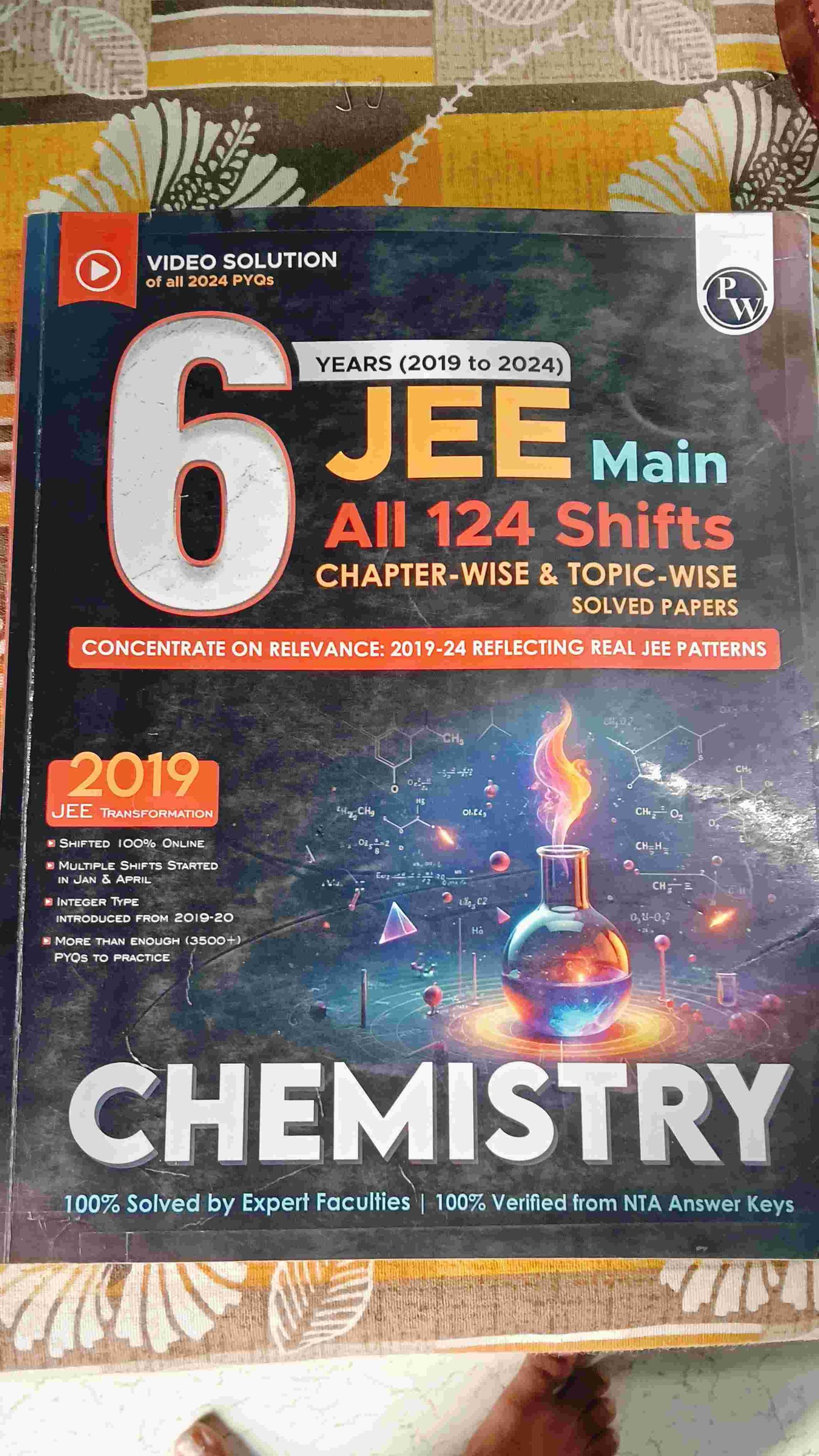 Jee main chapter wise and topic wise solved papers - New Book - Bookaao