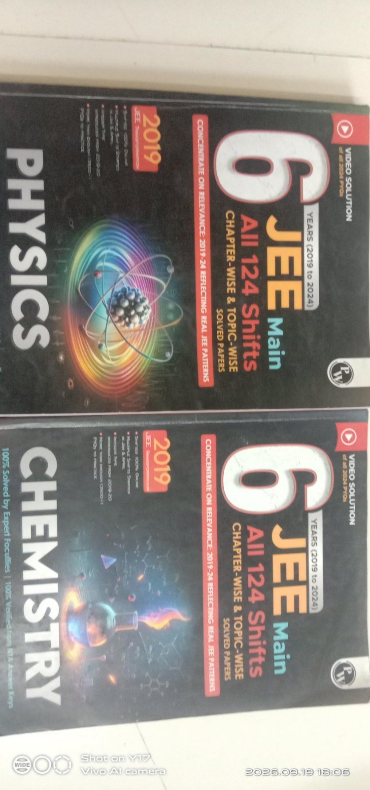 JEE main pyq physics and Chemistry - Second Hand - Bookaao