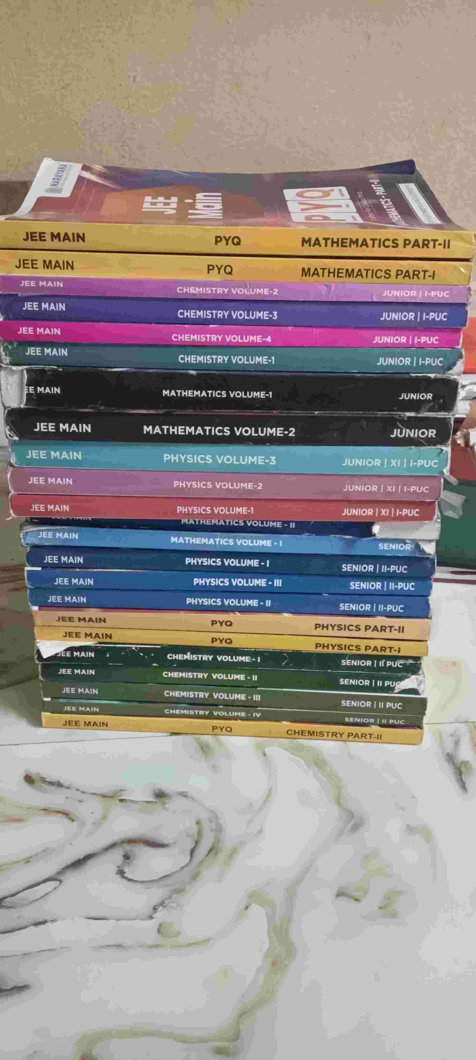 Buy Second Hand JEE mains  1st year and 3nd yeal books with IPE in hyderabad - Bookaao