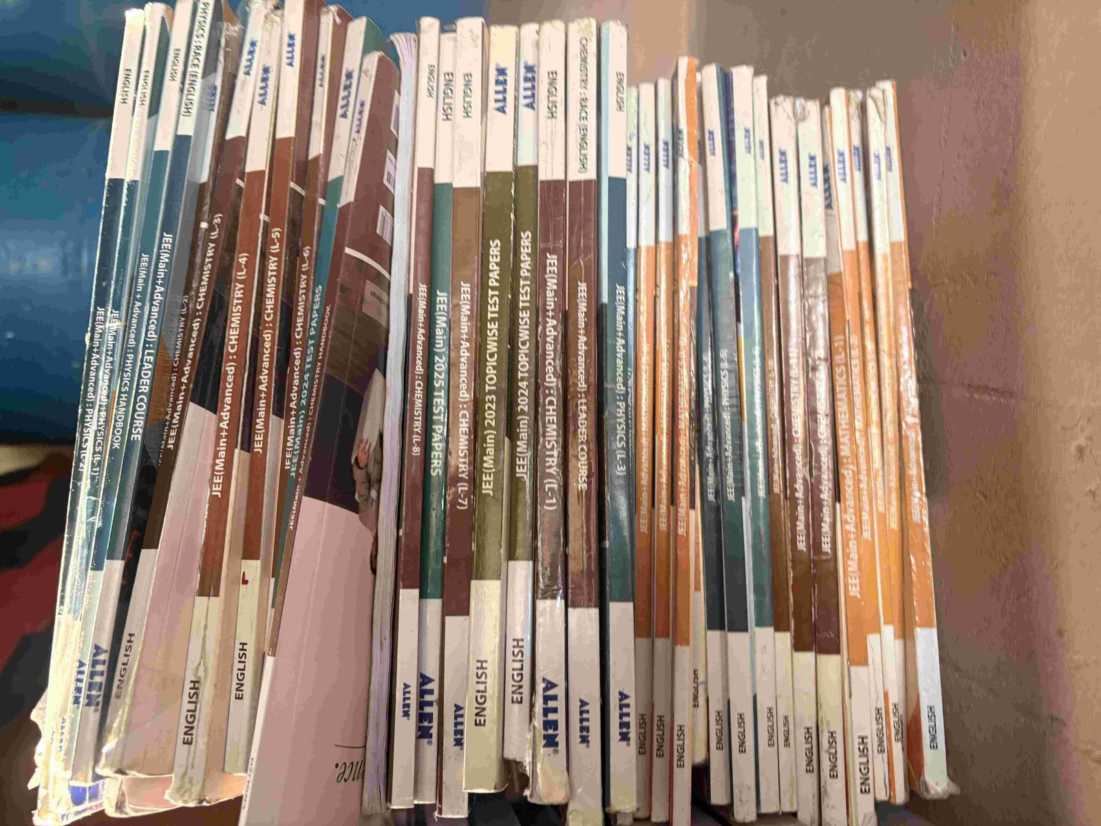 Jee mains + adv module of allen, 7 year pyqs - Second Hand - Bookaao