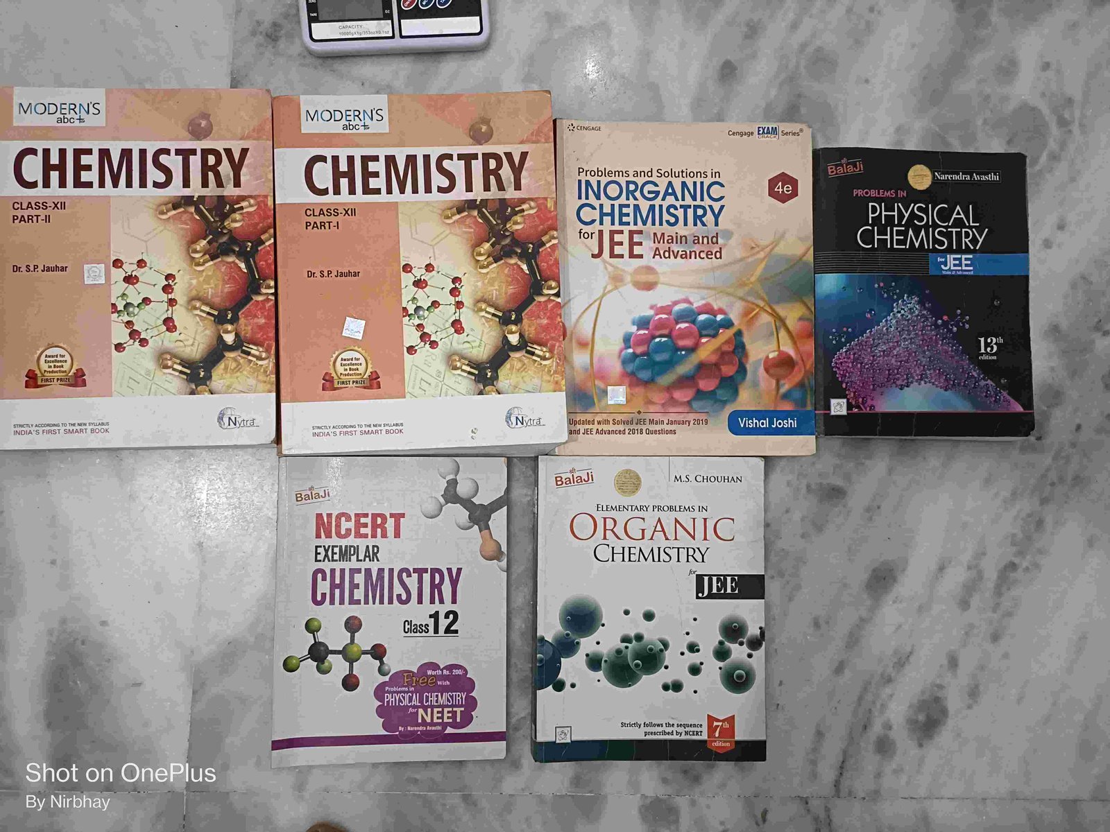 Jee mains + advance Chemistry books - Second Hand - Bookaao